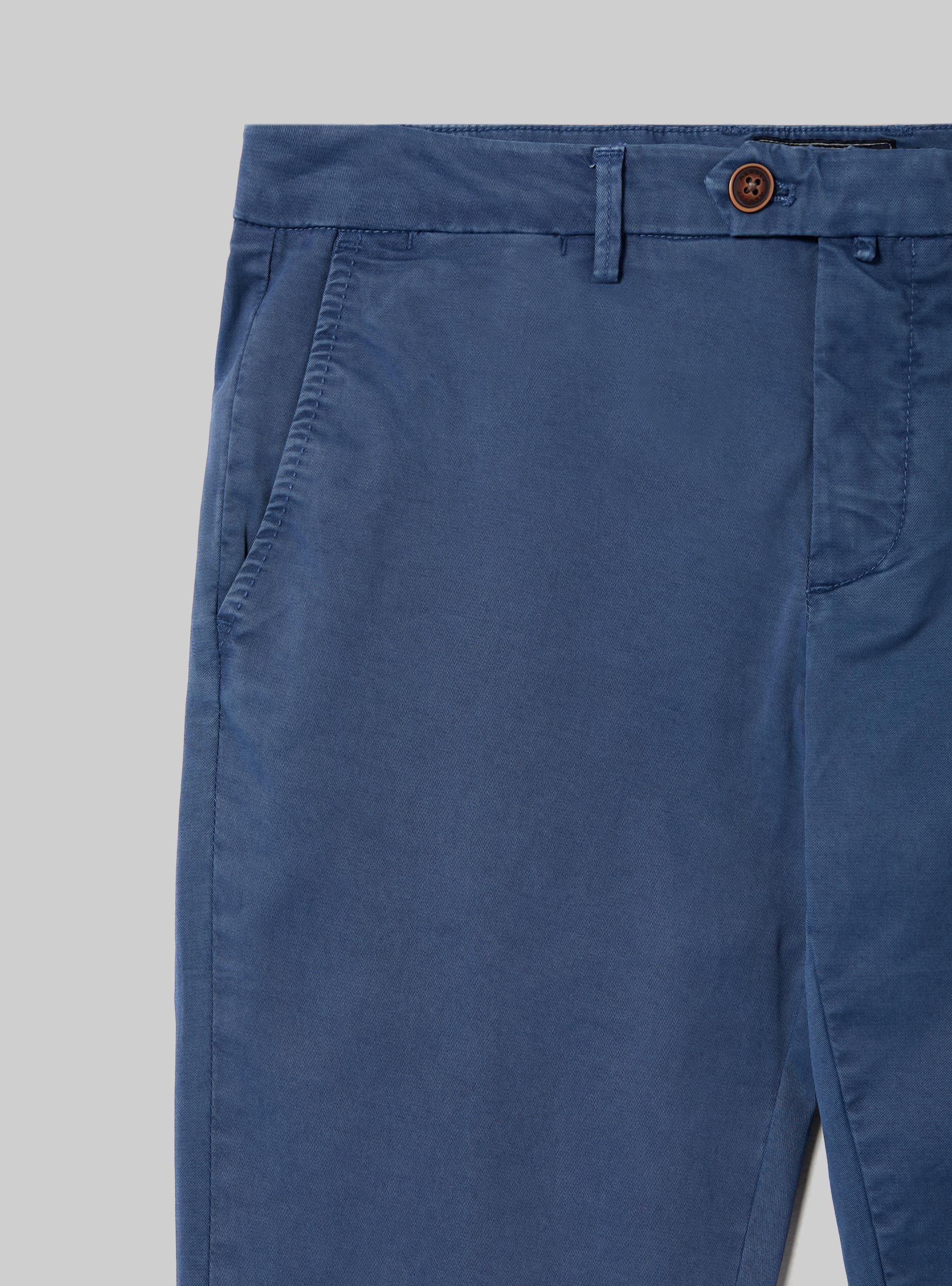 Pantalones chinos de sarga de algodón elástico, AZ1 AZURE DARK