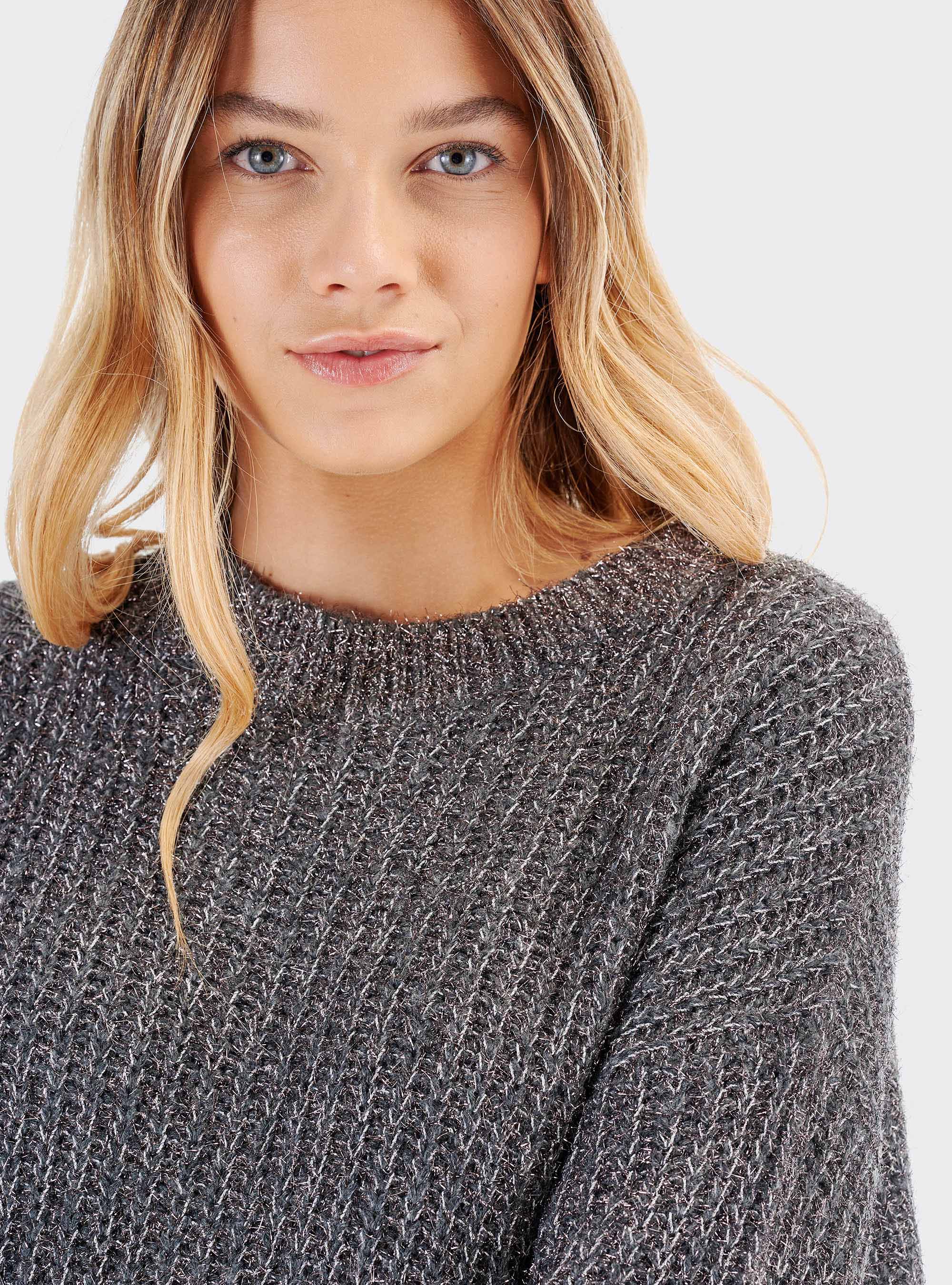 Pullover con filo lurex comfort fit, GRIGIO MELANGE