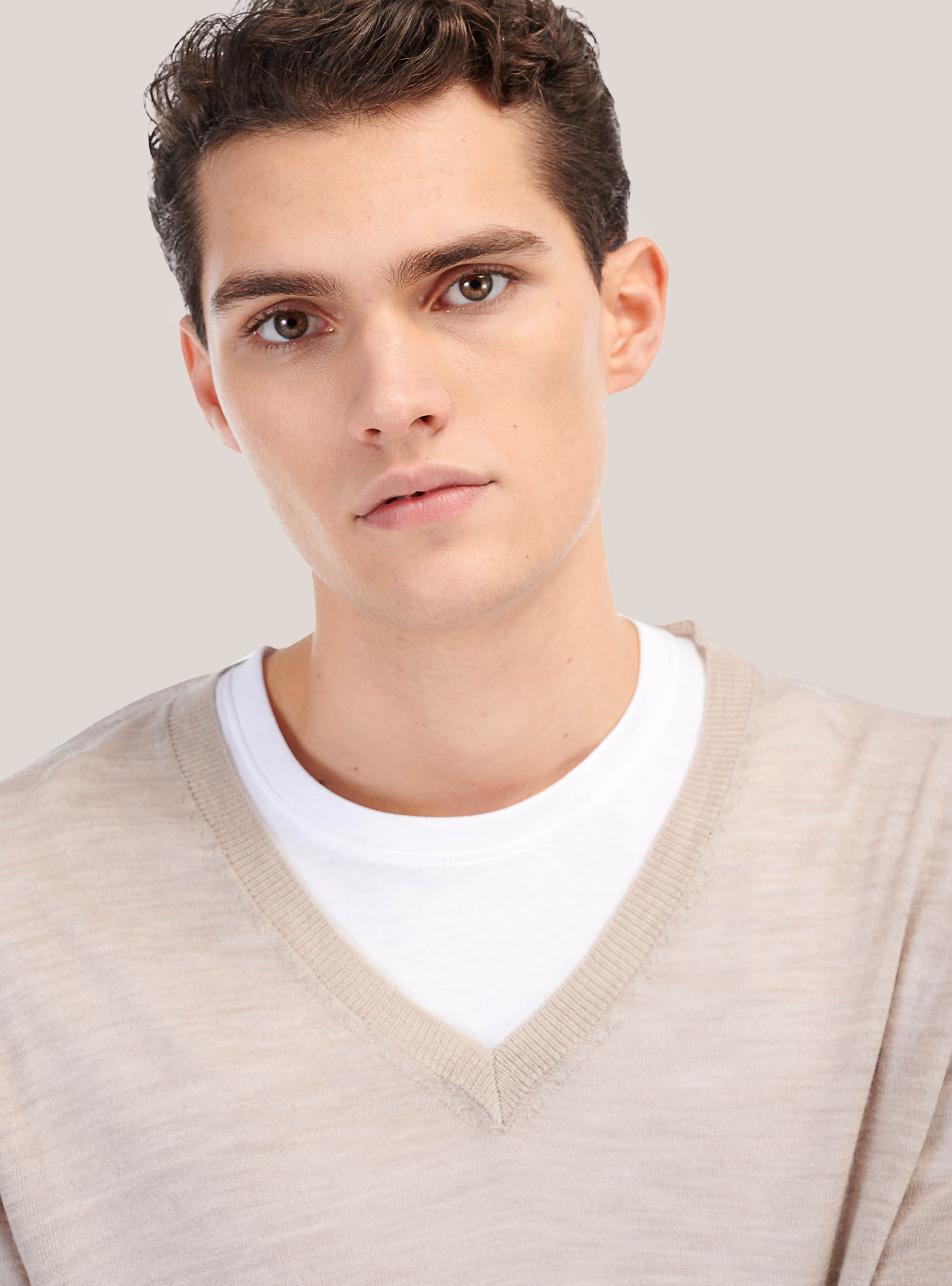 Merino wool v-neck pullover, BEIGE