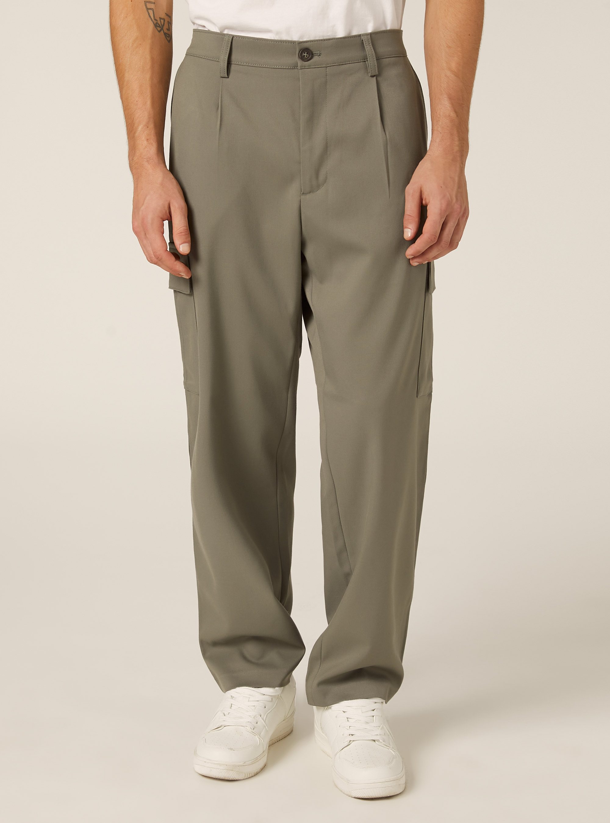 Pantaloni con tasconi e una pince, SG2 SAGE MEDIUM