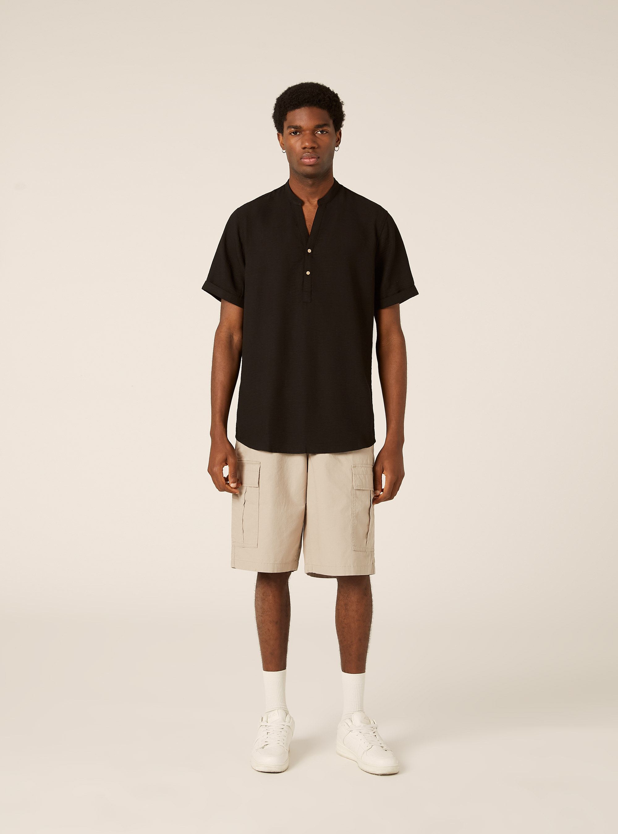 Chemise avec col officier, BK1 BLACK