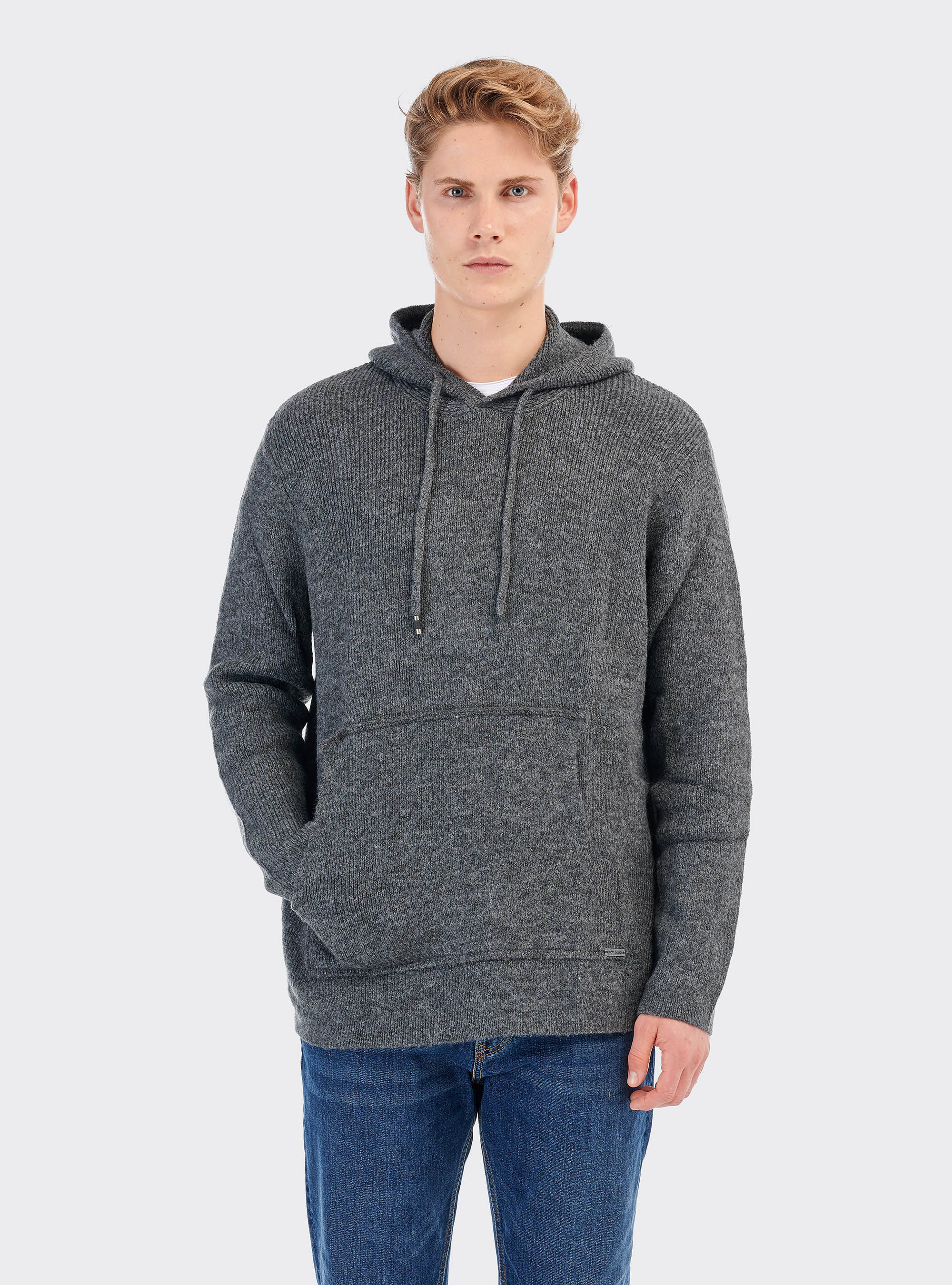 Pullover with hood and kangaroo pocket, C146 GREY MEL
