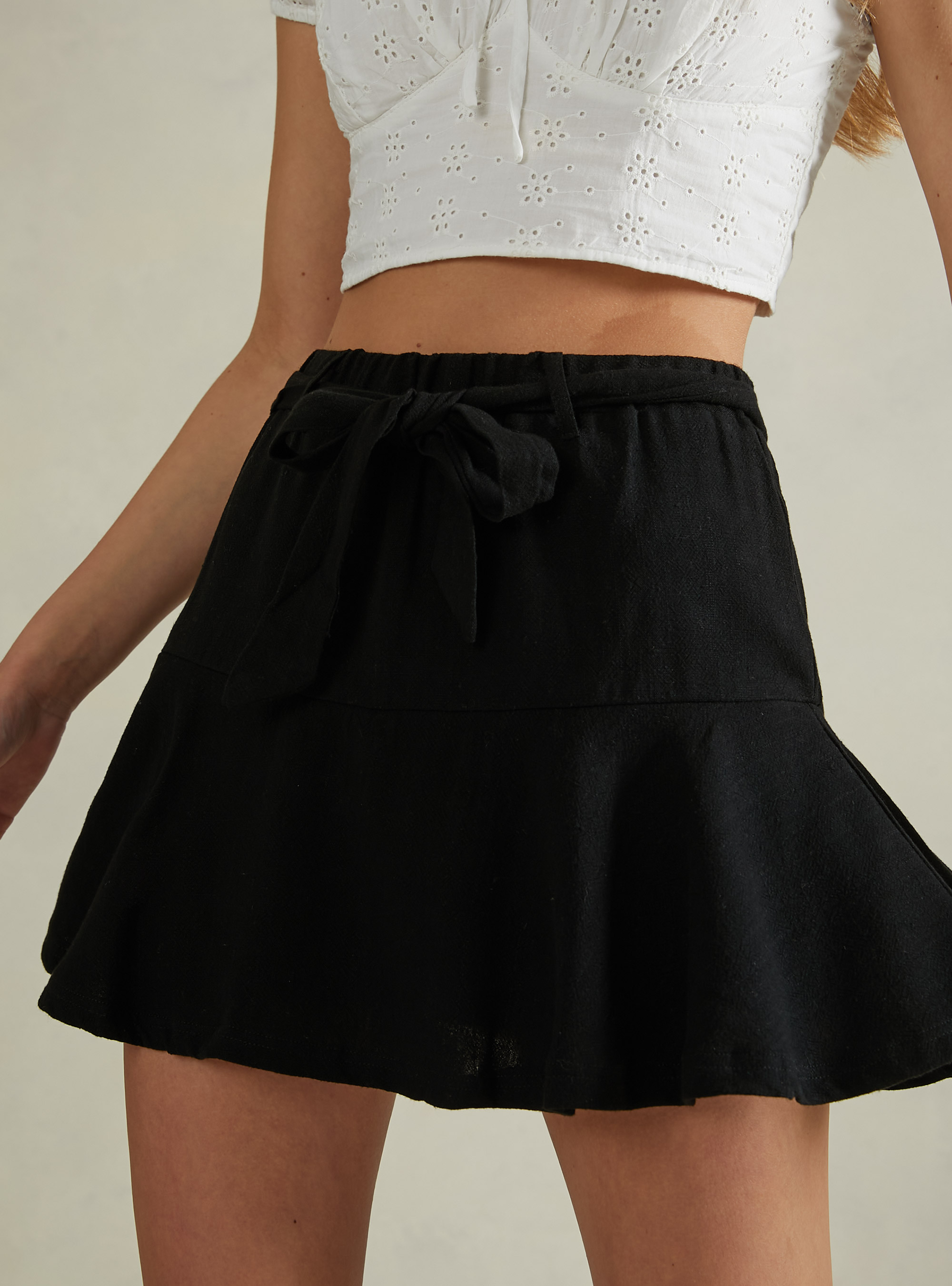 Linen-blend skort with strap, BK1 BLACK