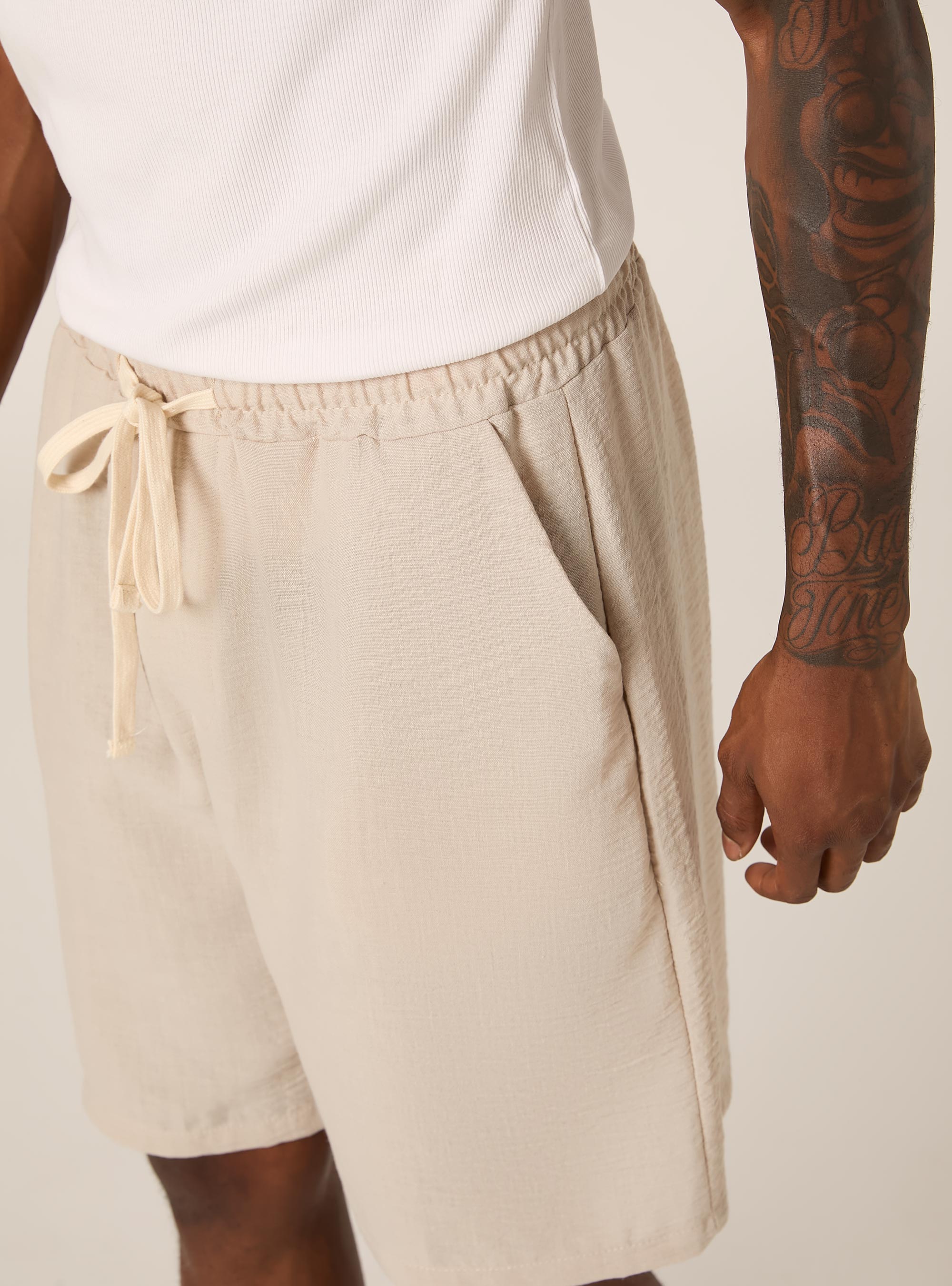 Bermudas ligeras con cintura de cord&oacute;n ajustable, BG2 BEIGE MEDIUM