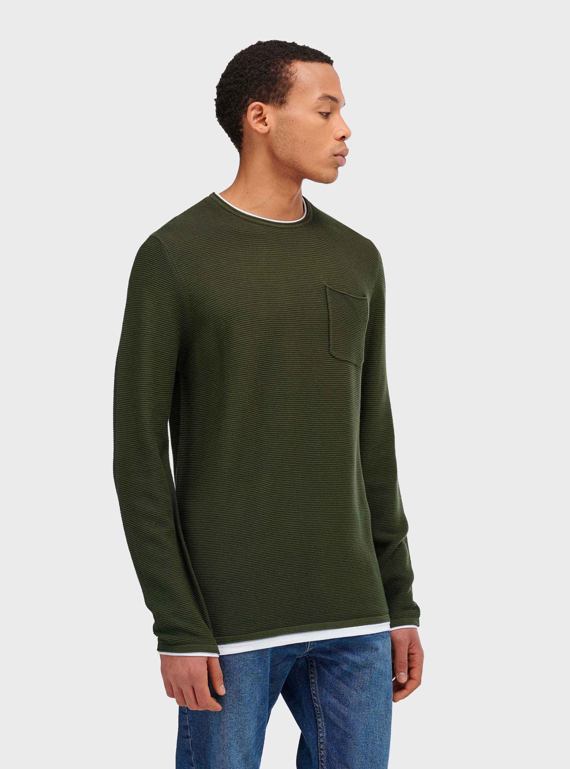 Jersey cuello enrollado con detalle camiseta y bolsillo, C6631 KAKY