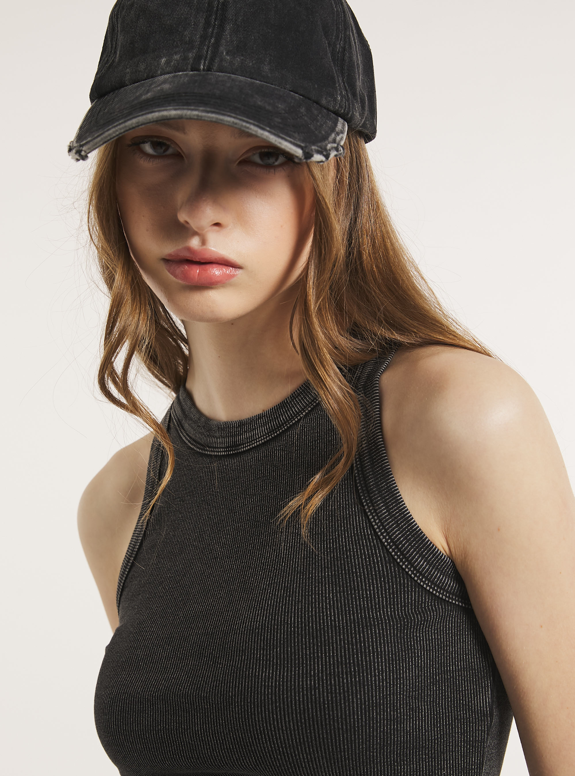 D&eacute;bardeur &agrave; cotes d&eacute;lav&eacute;es, BK1 BLACK