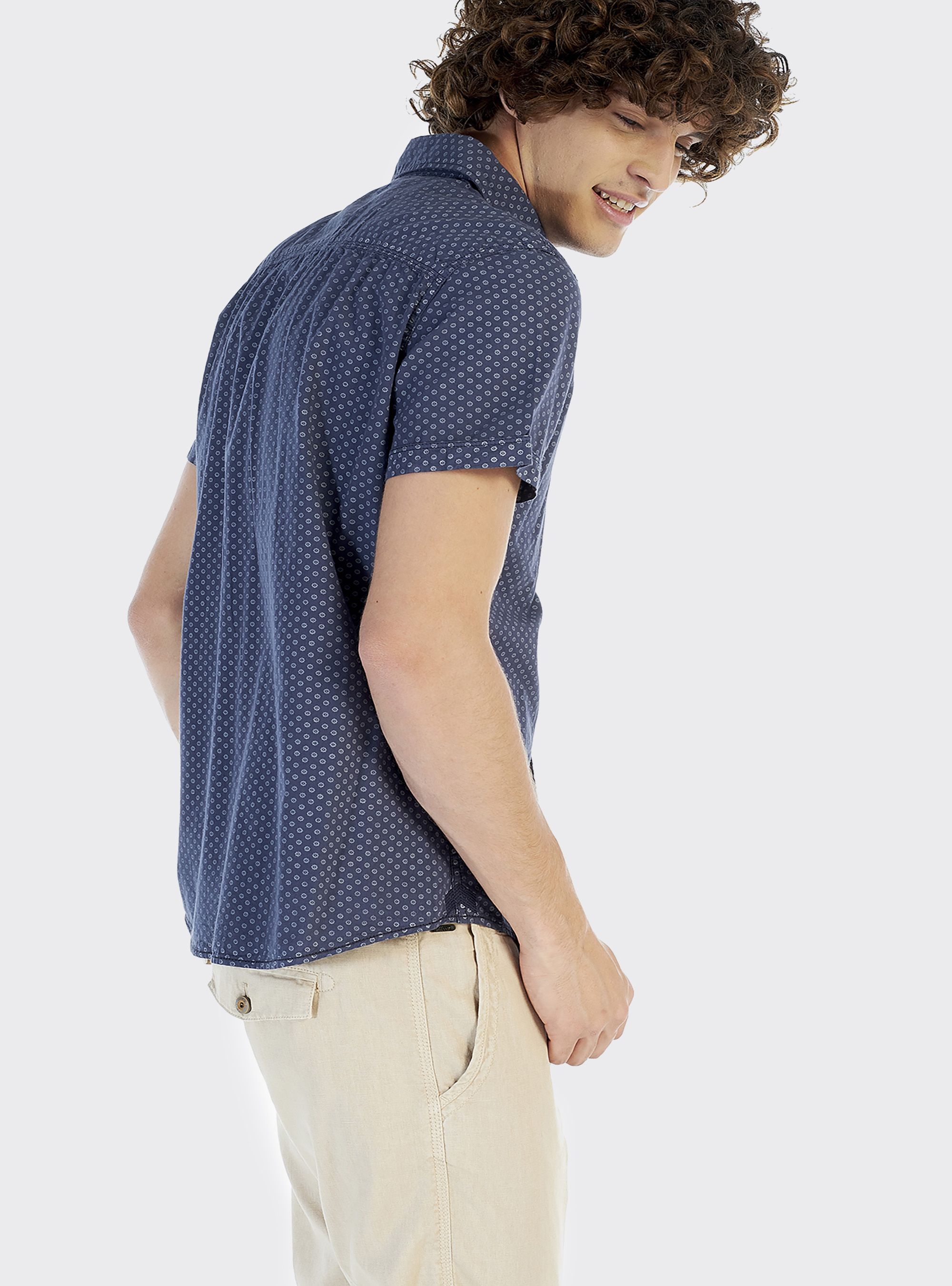 Chemise &agrave; manches courtes avec micro-motif, C244 BLUE