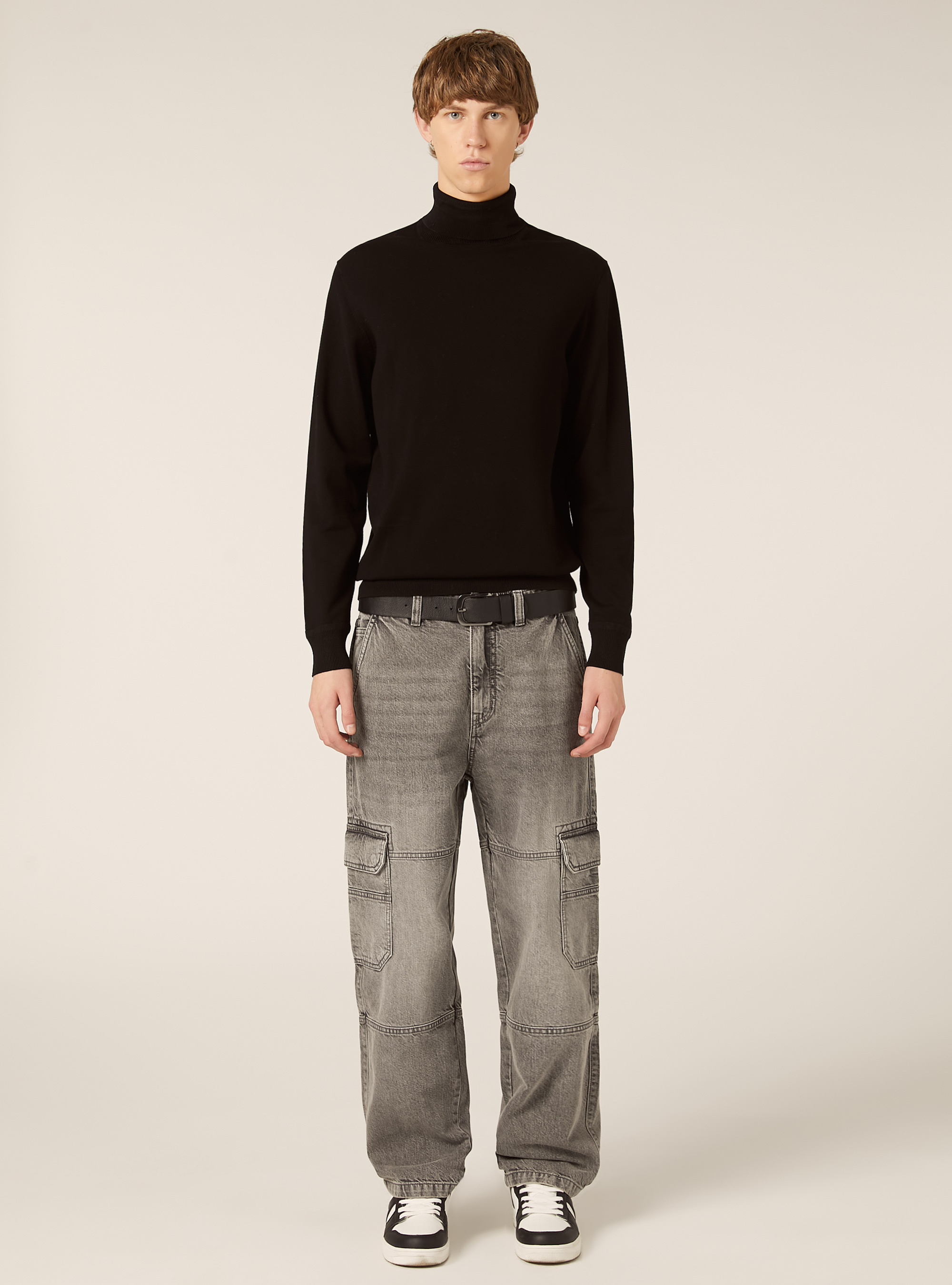 Jersey de cuello alto en viscosa suave, BK1 BLACK