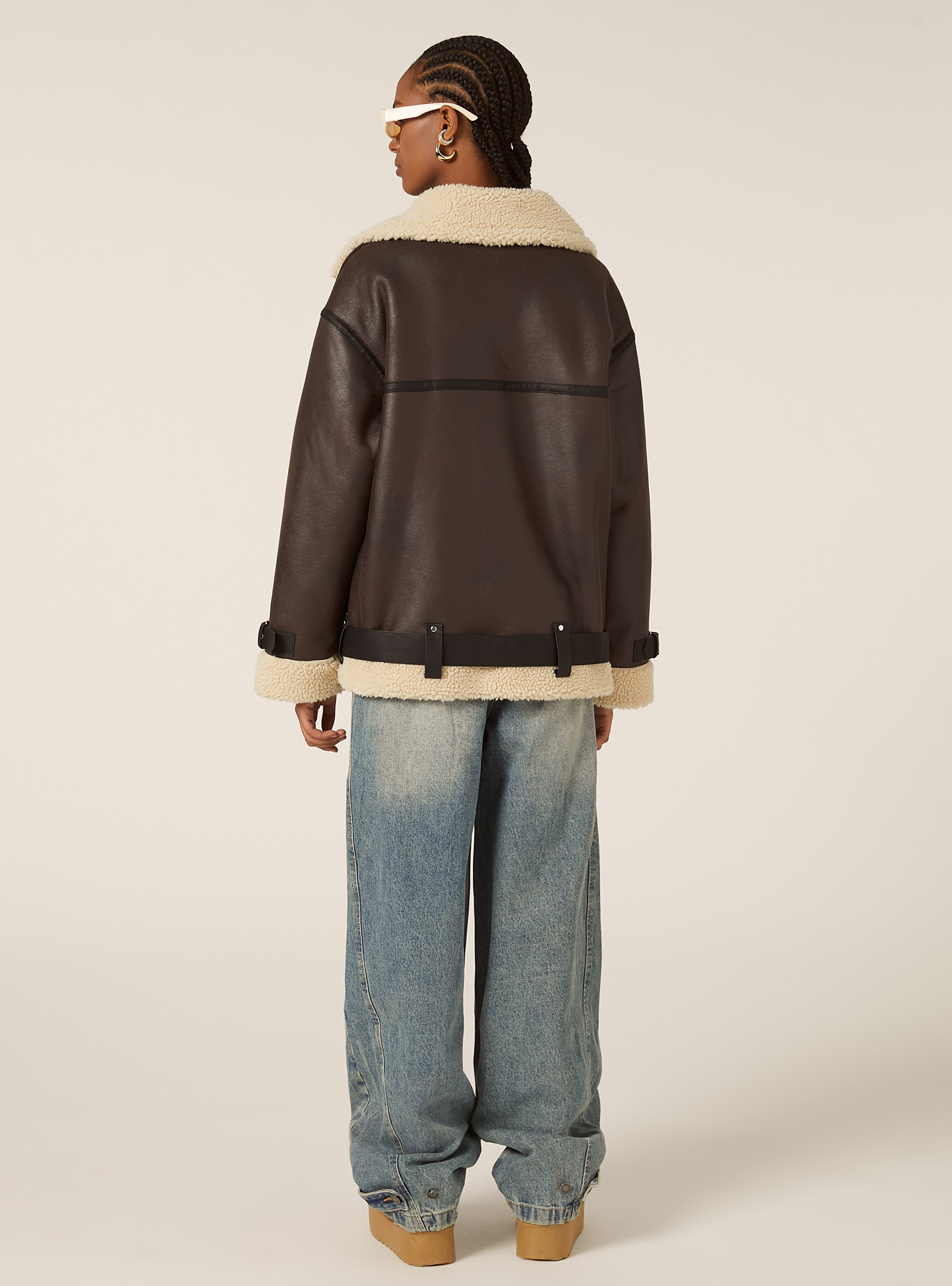 Giubbotto montone effetto pelle, BR1 BROWN DARK