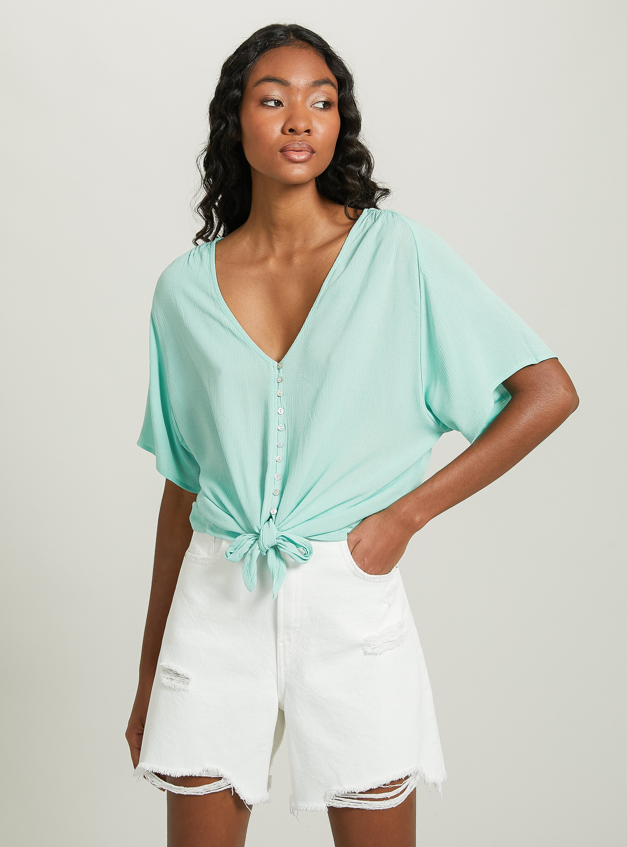 Camicia scollo a v tinta unita e nodo in vita, GA3 AQUA GREEN LIGHT