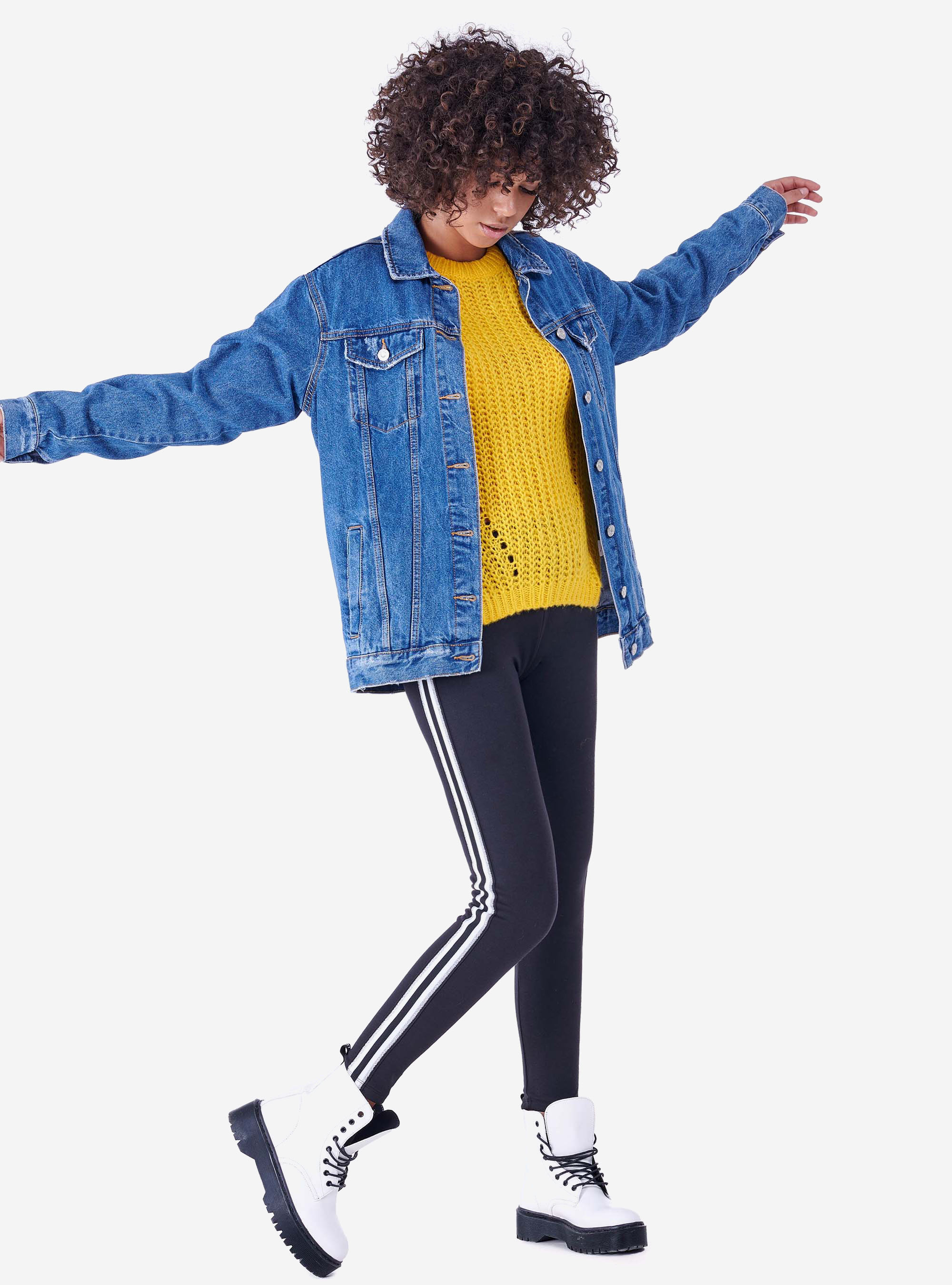 WIDE SWEATER WITH ROUNDNECK, YELLOW