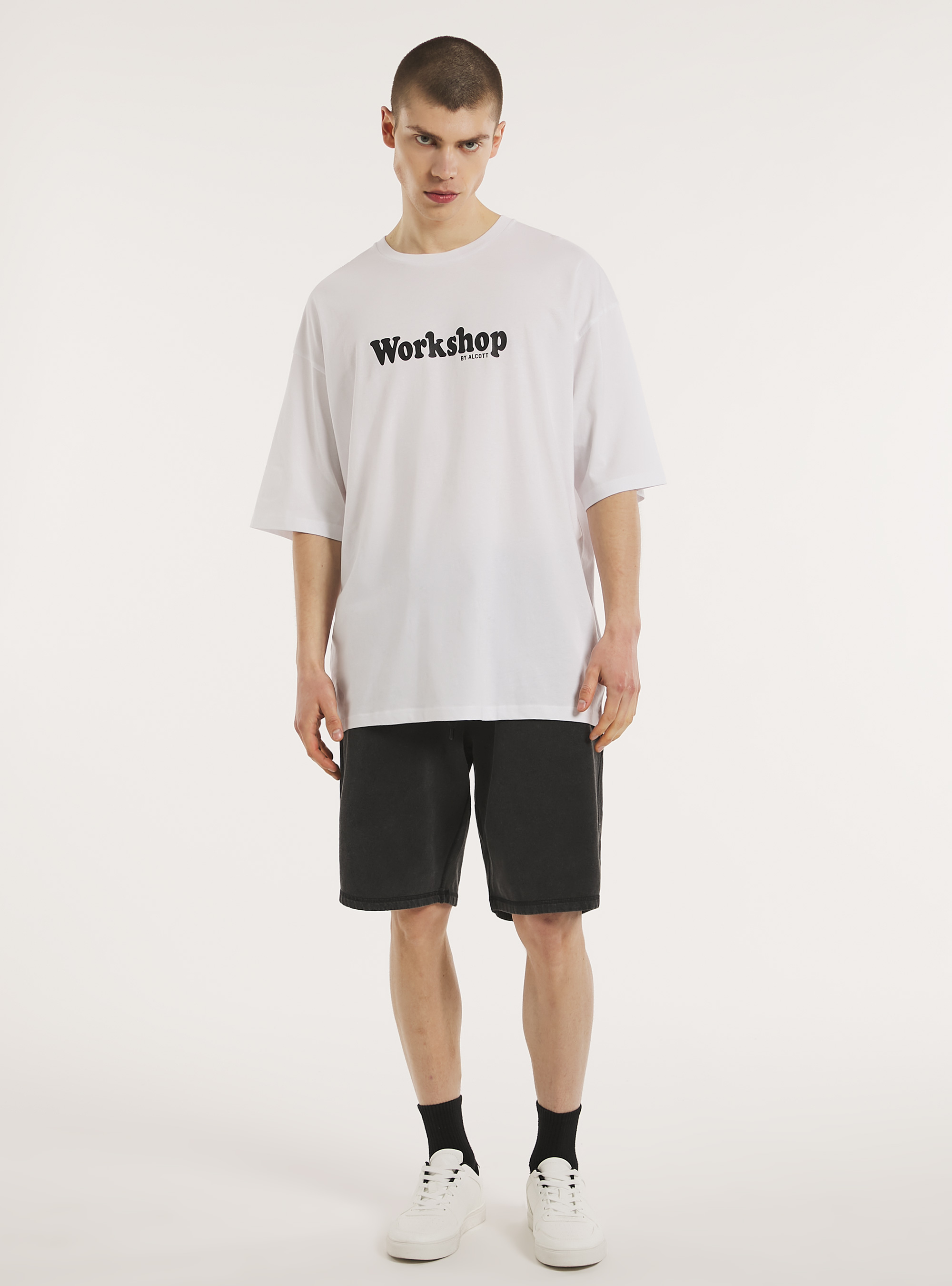 Bermuda en molleton délavé, BK1 BLACK