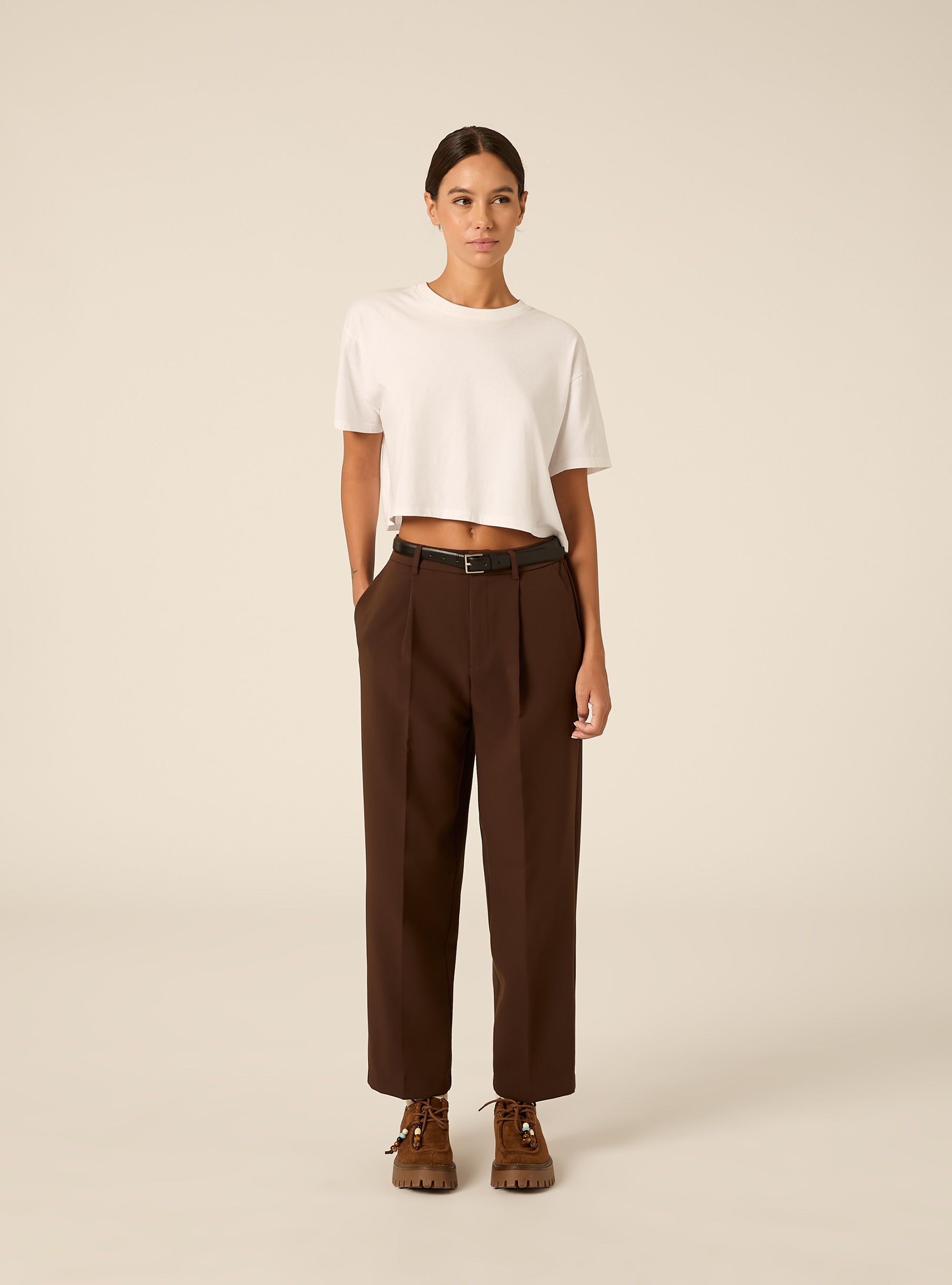 Pantaloni carrot con cintura, BR1 BROWN DARK