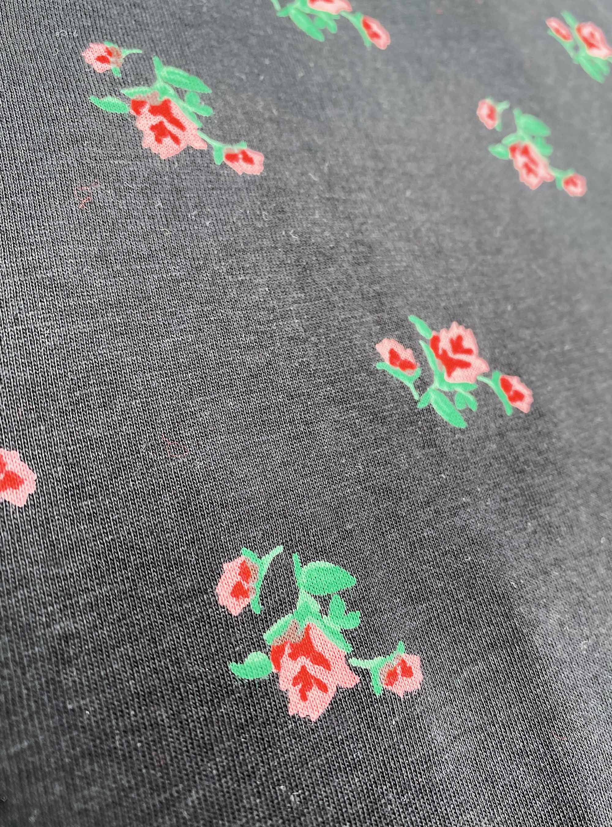 Roses print t-shirt, BLACK