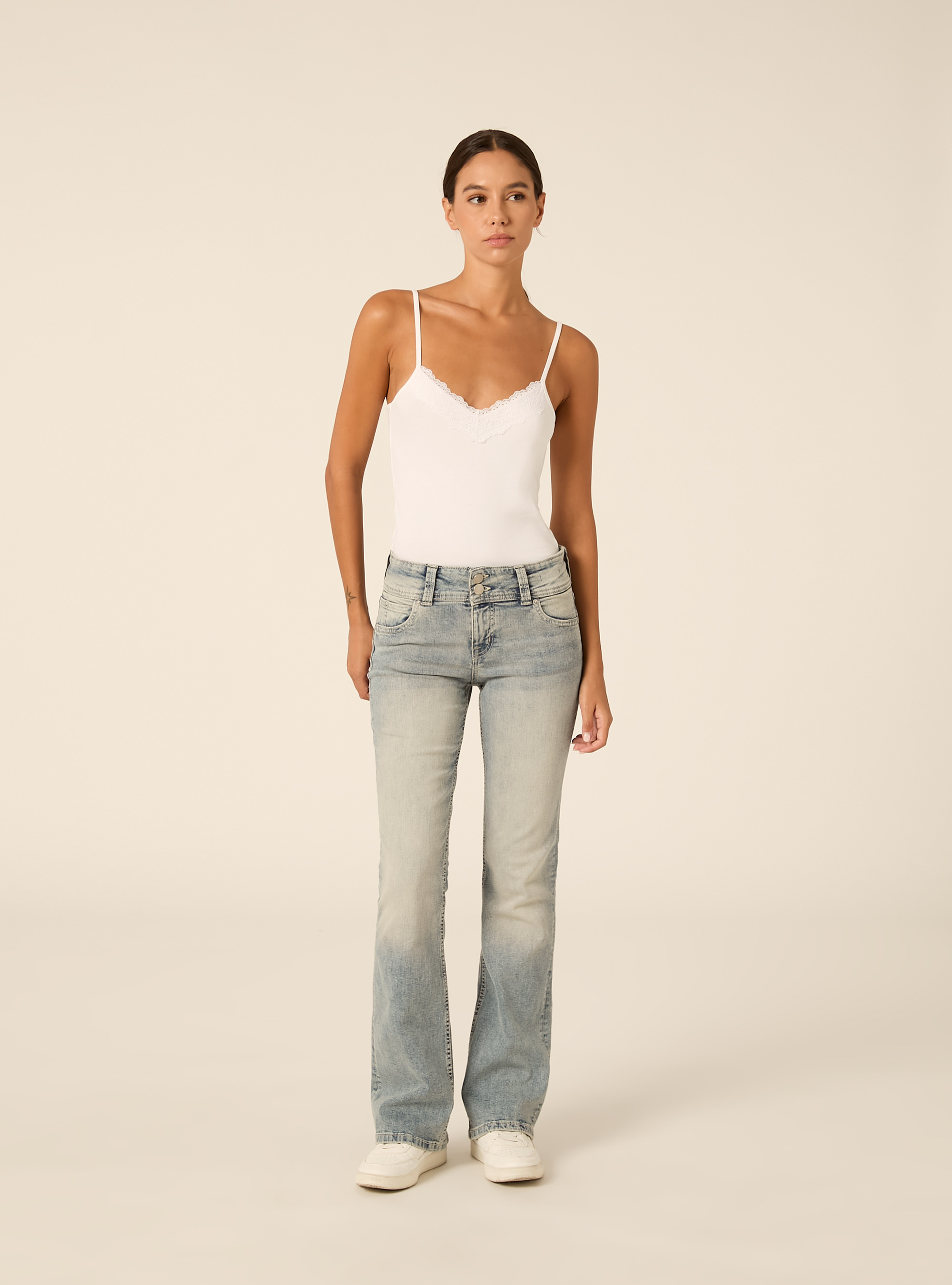 Jeans bootcut  vita bassa, D202 AZZURRE LIGHT OVERDYE