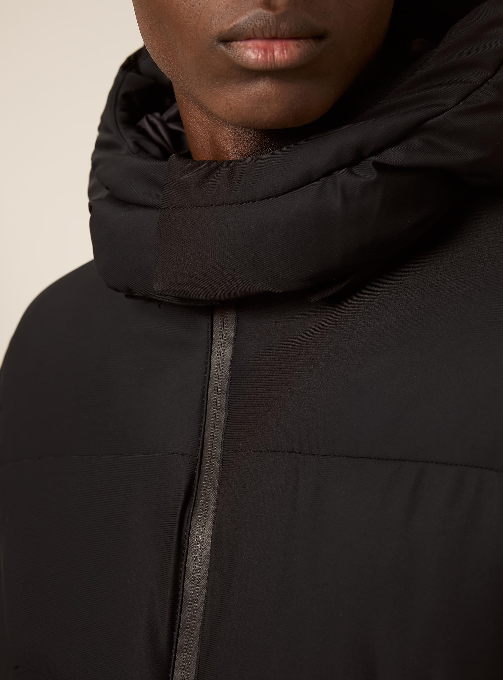 Veste matelassée avec capuche, BK1 BLACK