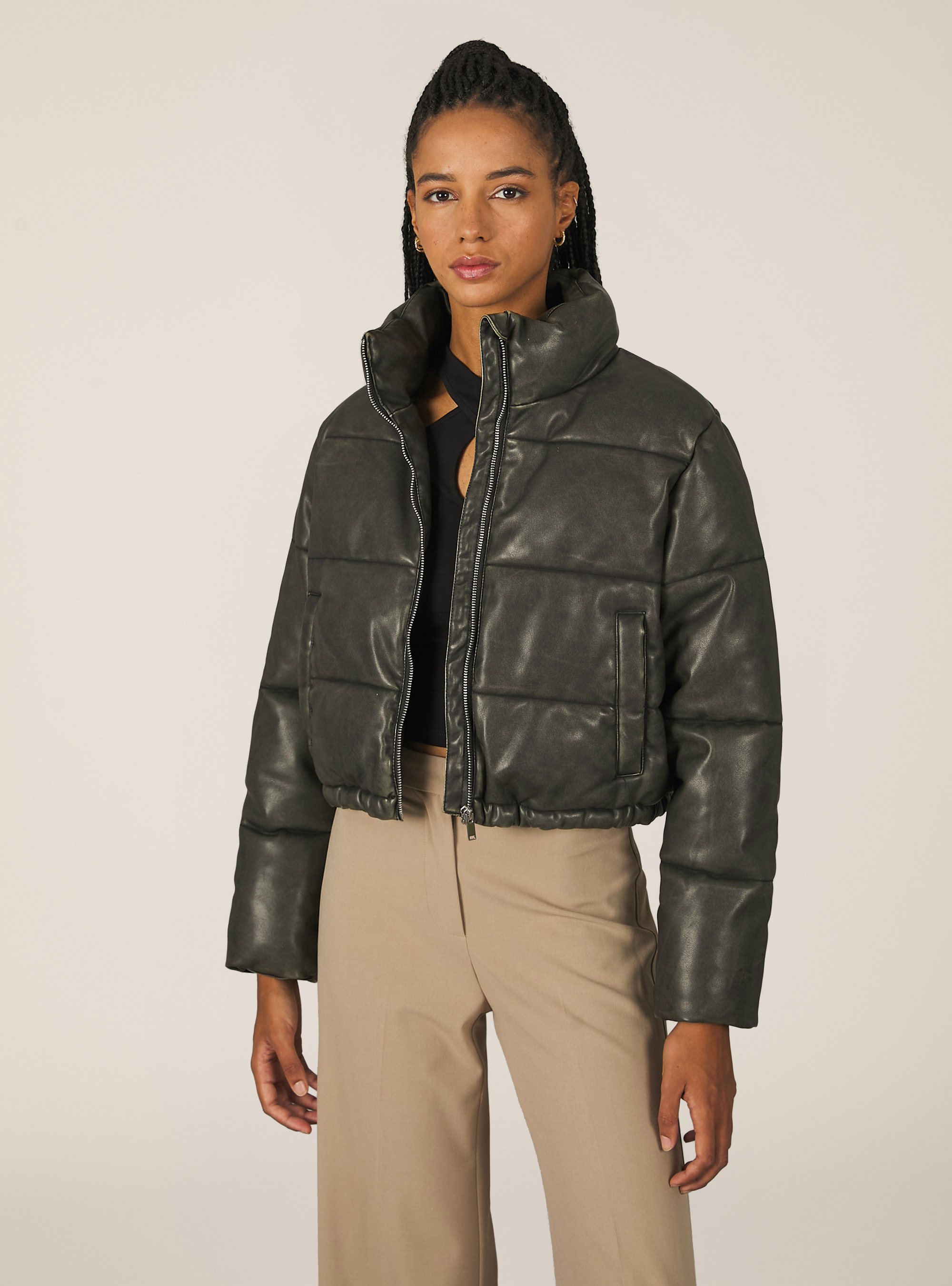 Cropped jacket with worn leather effect, BK1 BLACK