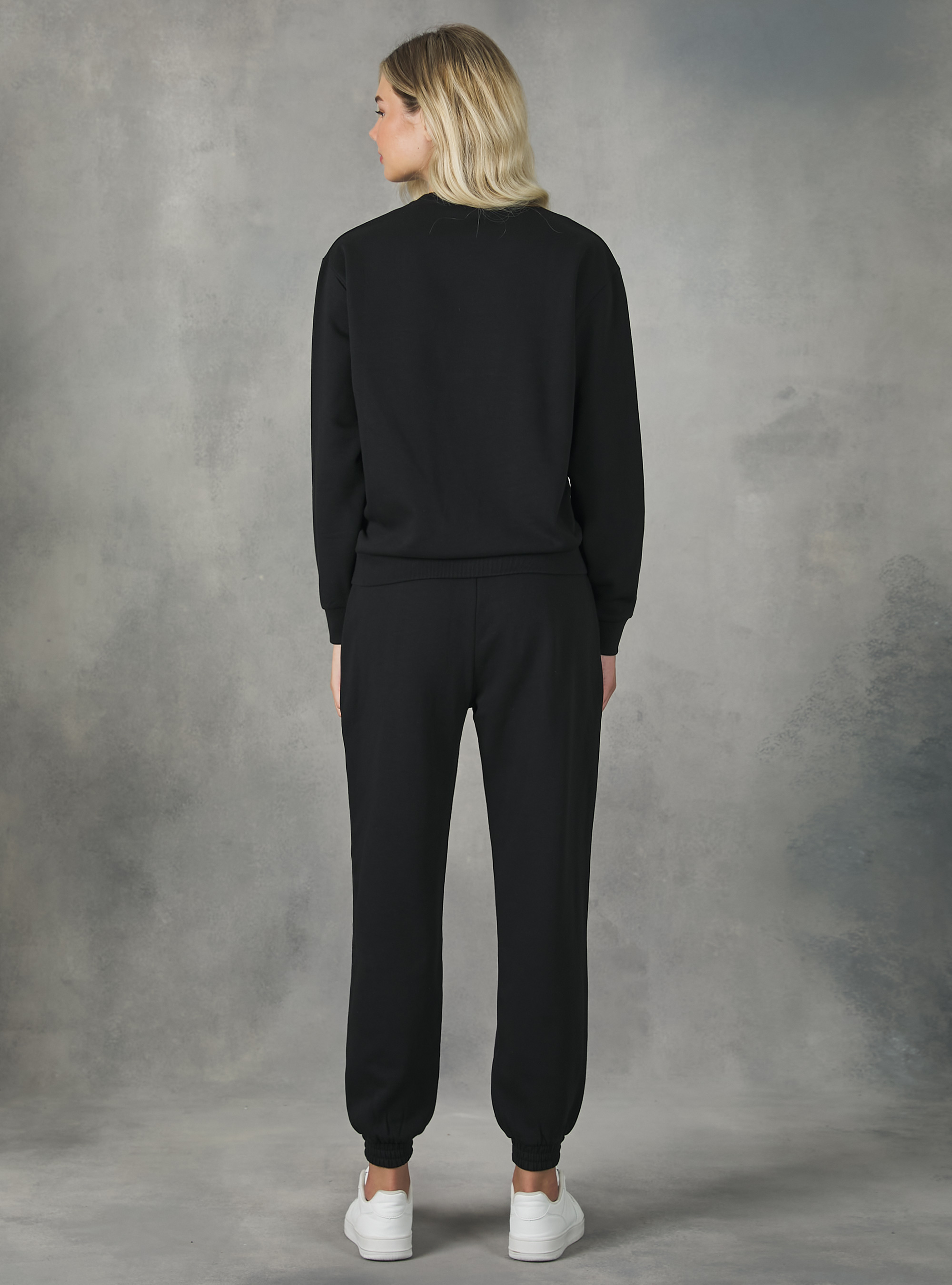 Sudadera de algodón liso con cuello redondo, BK1 BLACK