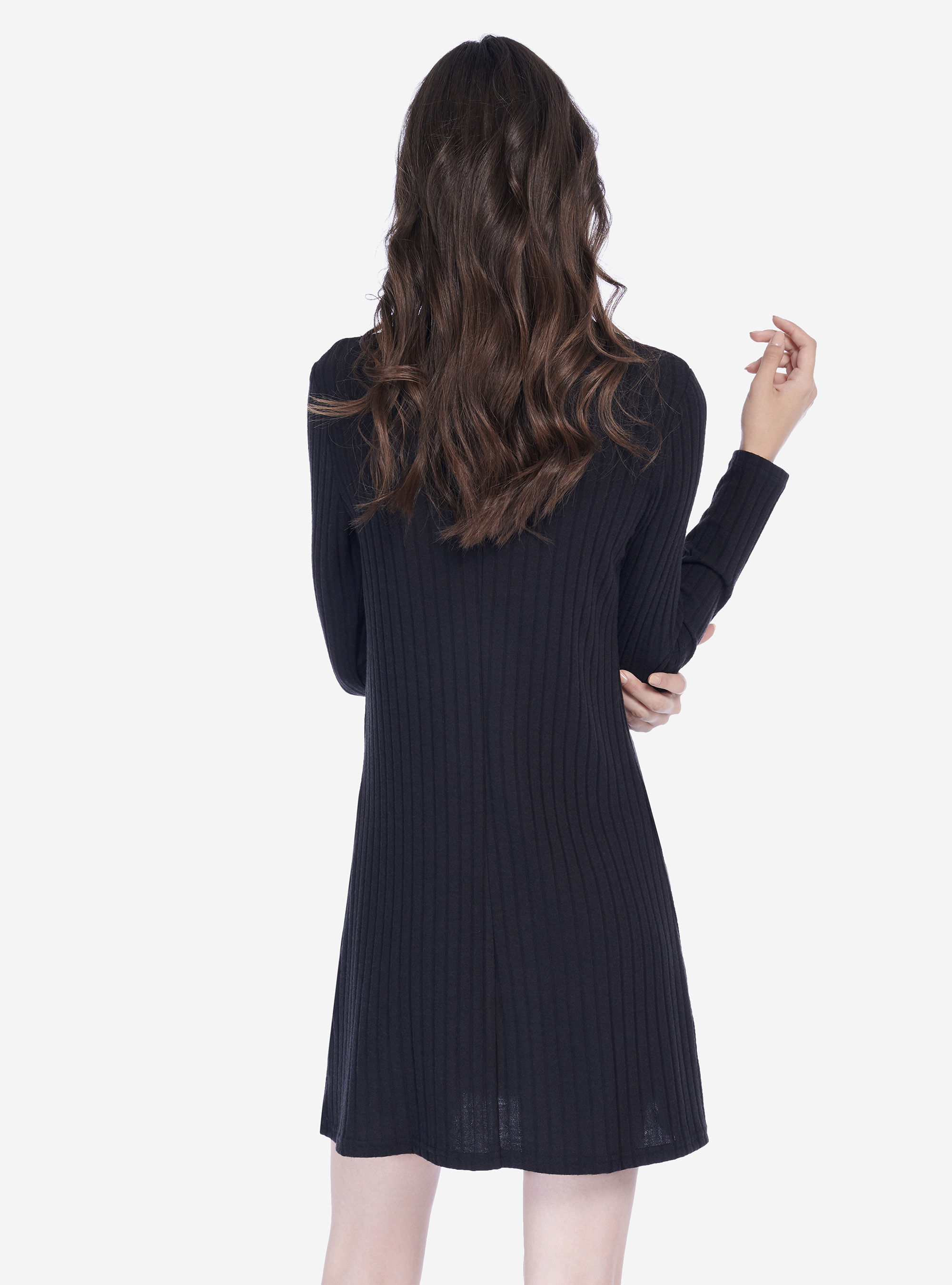 Kurzes Kleid mit geripptem Rollkragen, C101 BLACK