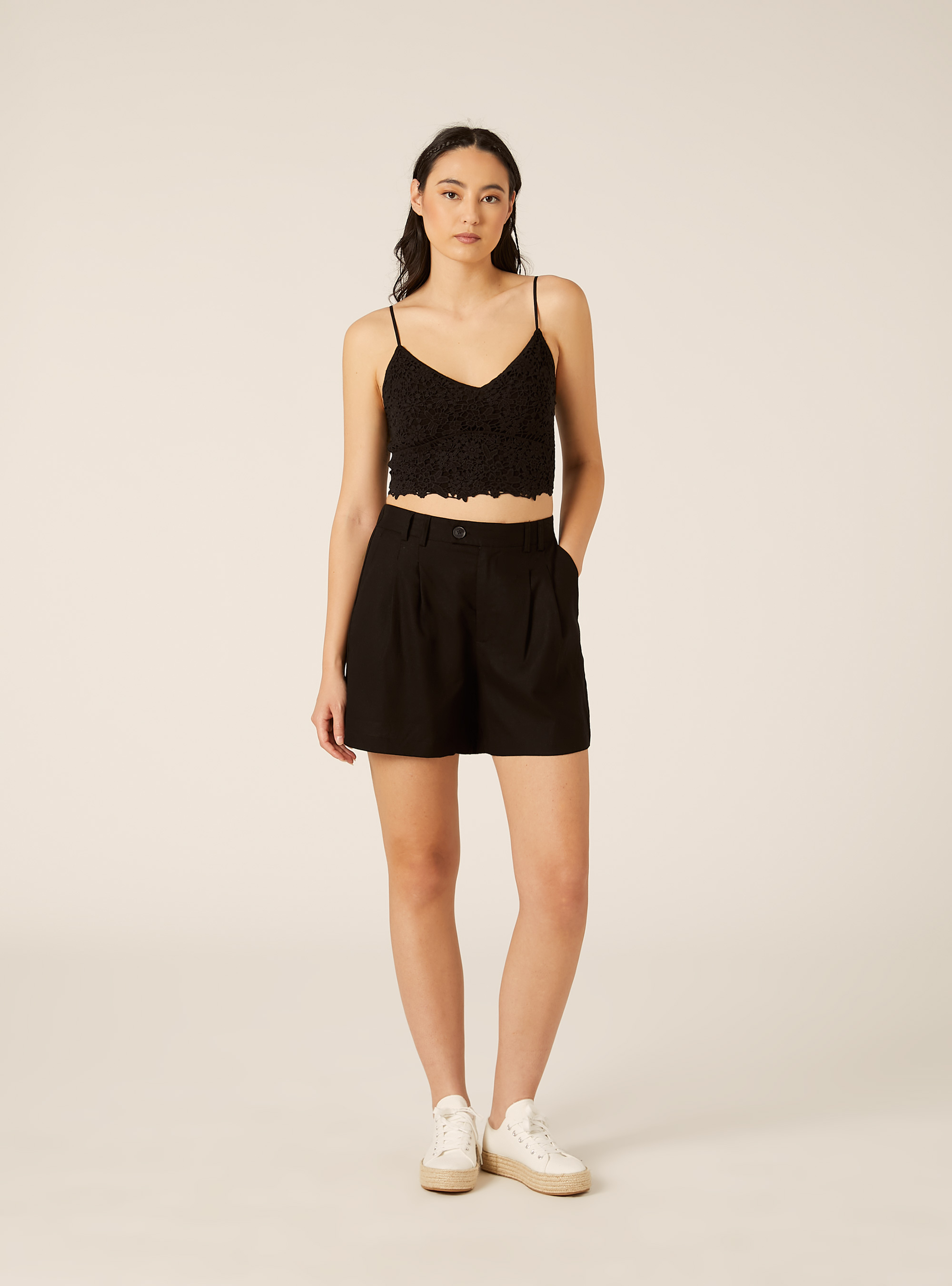 Top crochet con bretelle, BK1 BLACK