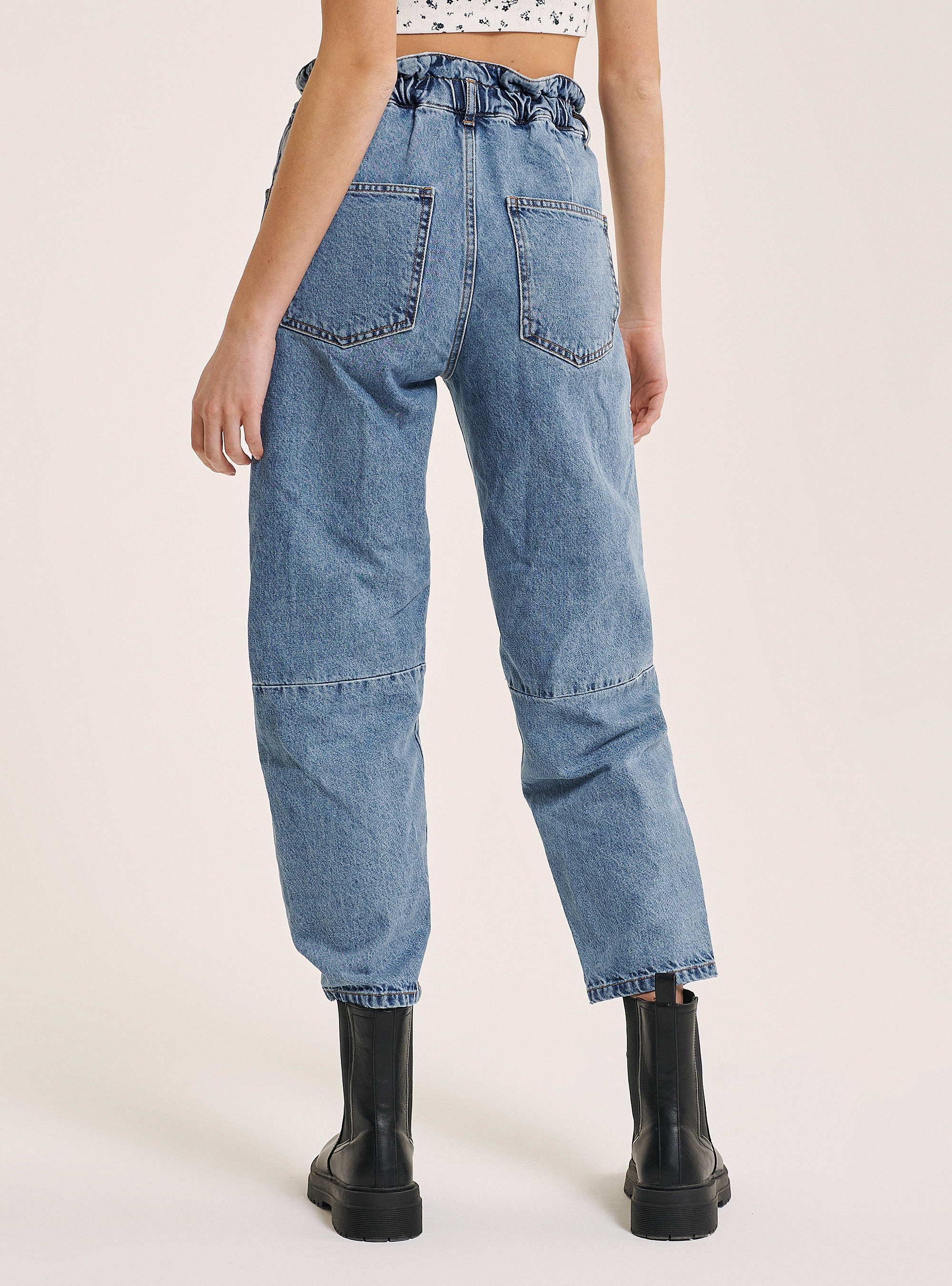 Jeans ballon fit avec elastique a la taille