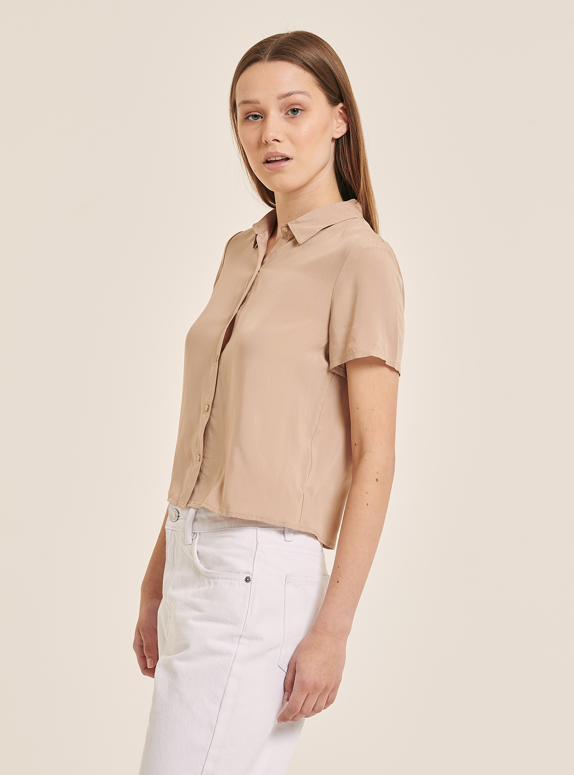 Cropped shirt with breast pocket, BG2 BEIGE MEDIUM