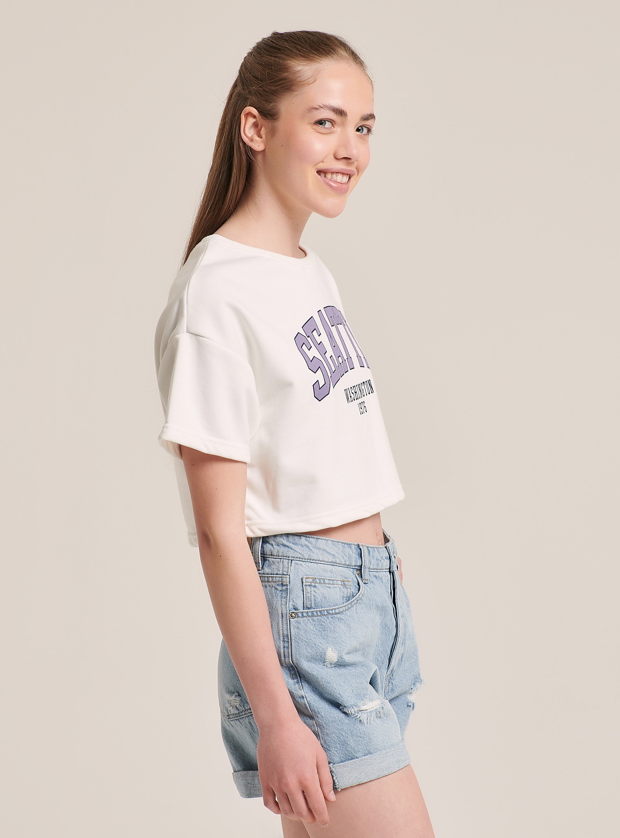 Short-sleeved college crop sweatshirt with lettering print, C0020 OFF WHITE