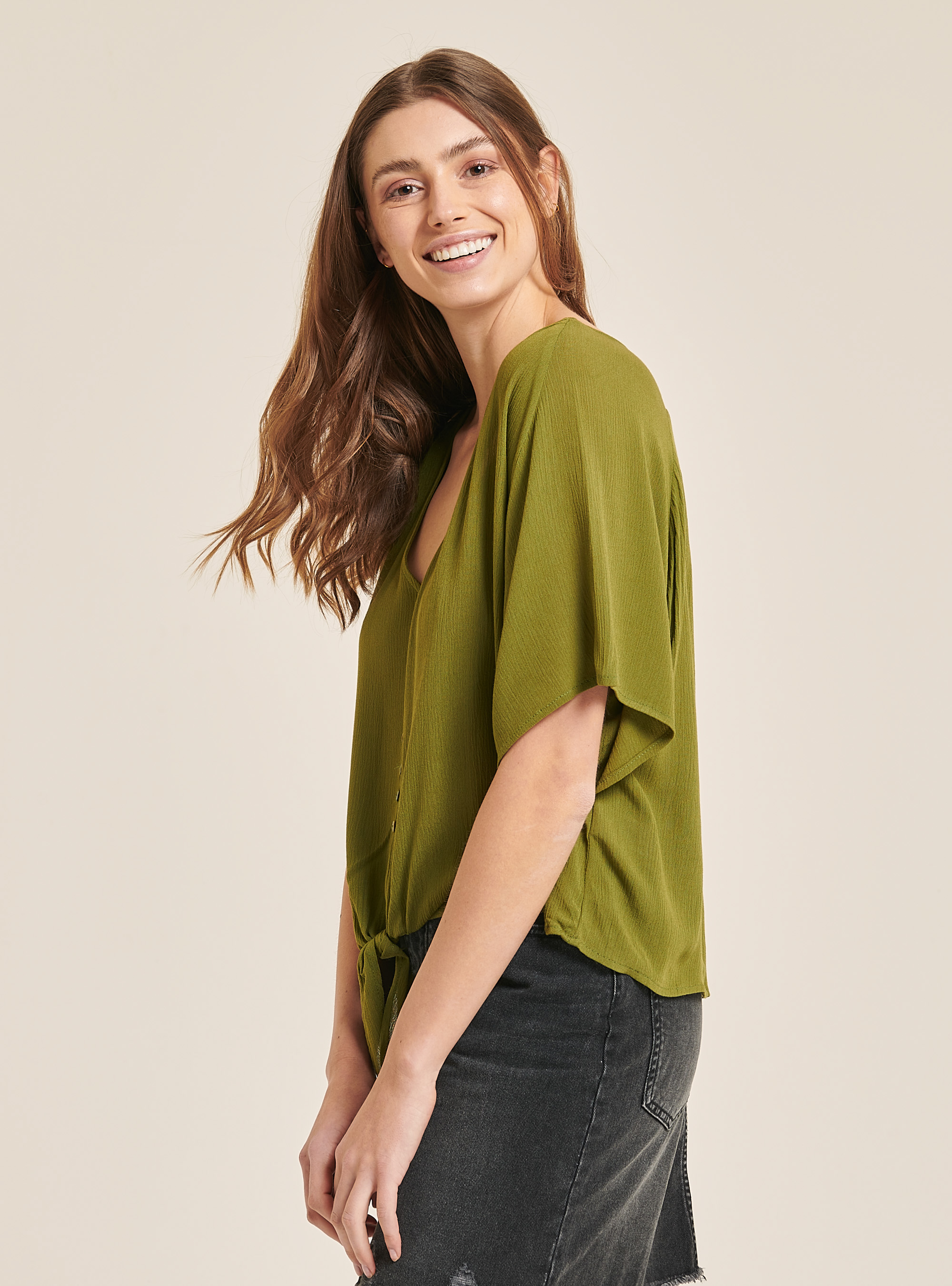 Solid colour v-neck shirt with waist knot, C6609 KAKY