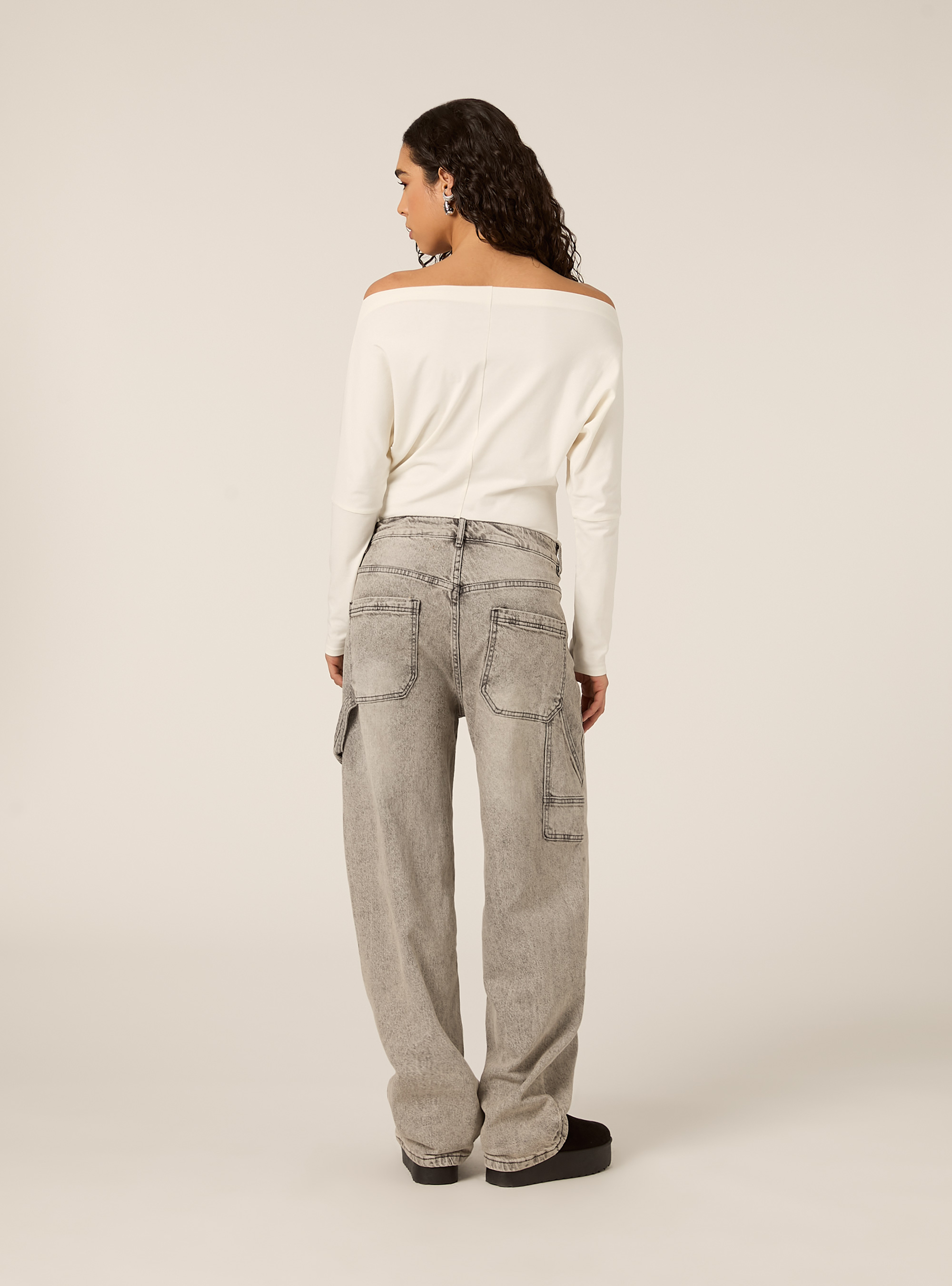 T-shirt a maniche lunghe asimmetrica, WH1 OFF WHITE