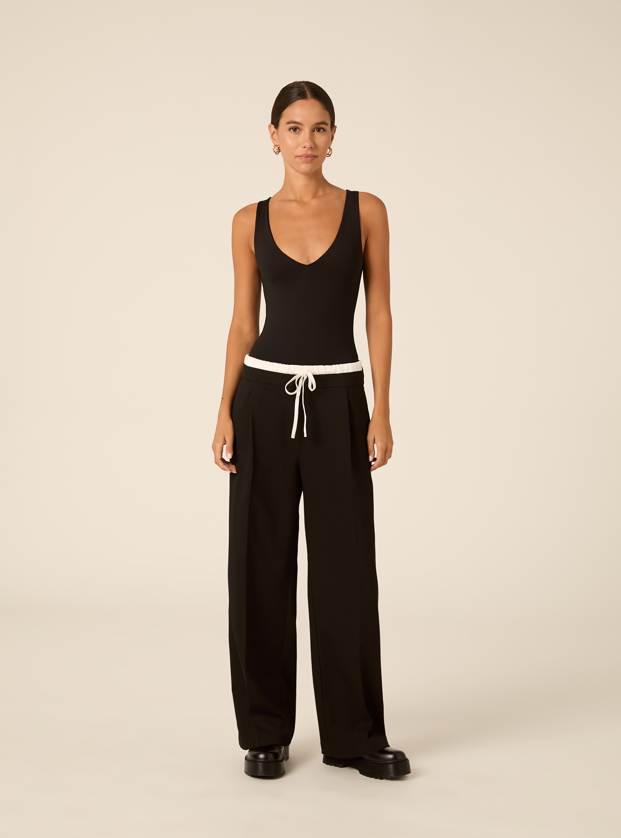 Sleeveless stretch fabric bodysuit with v neck, BK1 BLACK