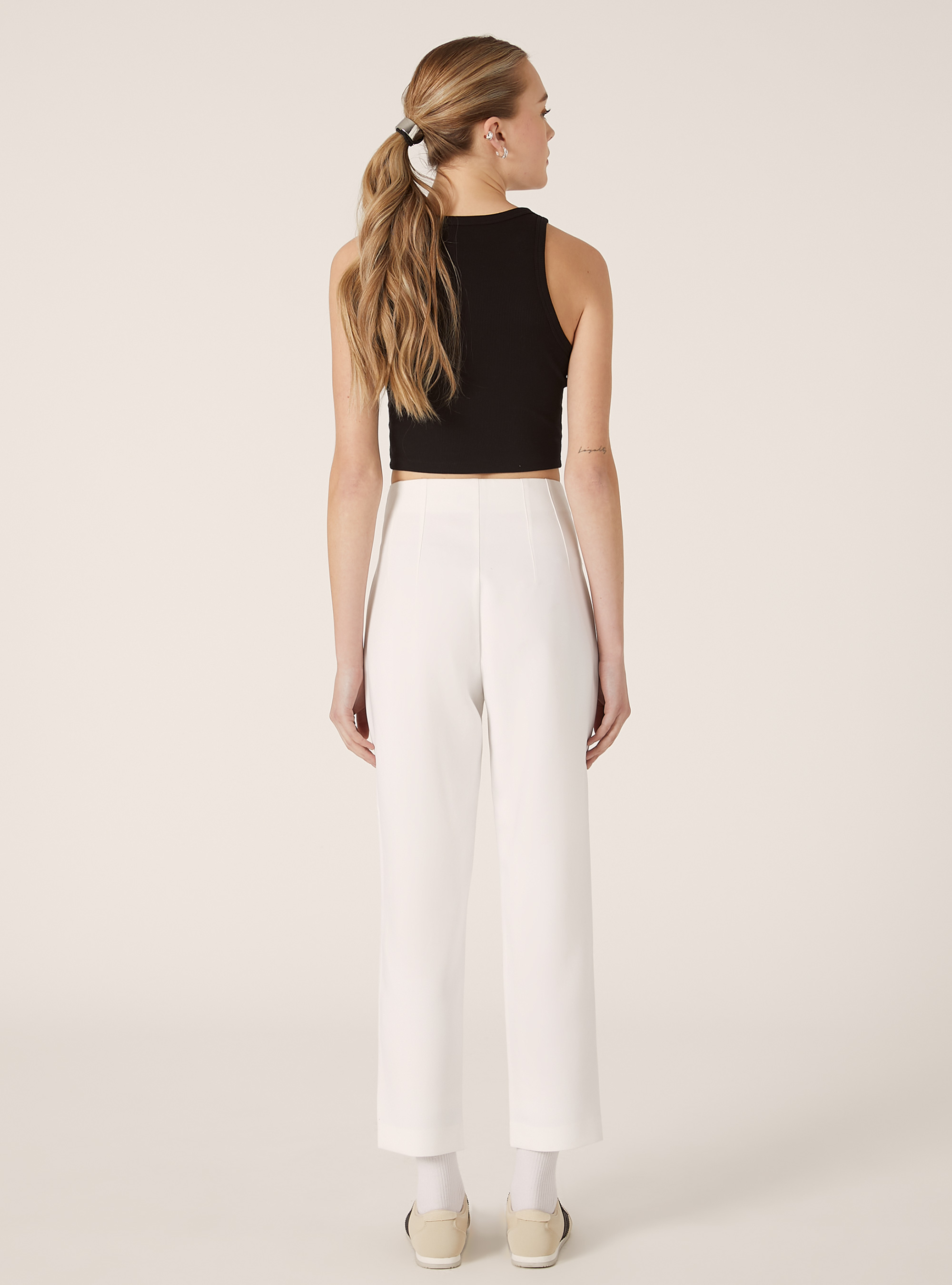 Plain-coloured trousers with pleats, WH1 OFF WHITE