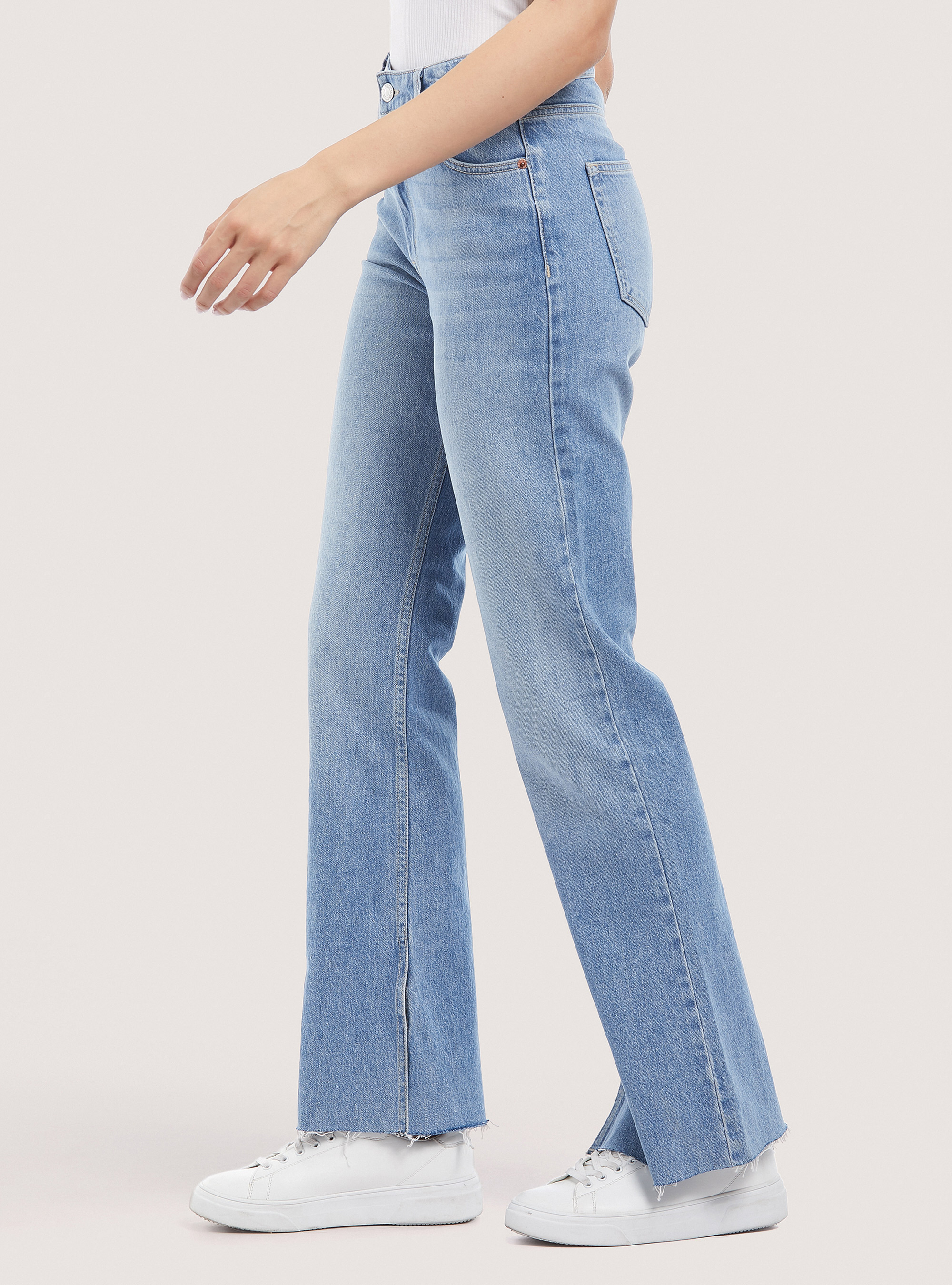 Jean flare à coupe brute, D007 LIGHT AZURE