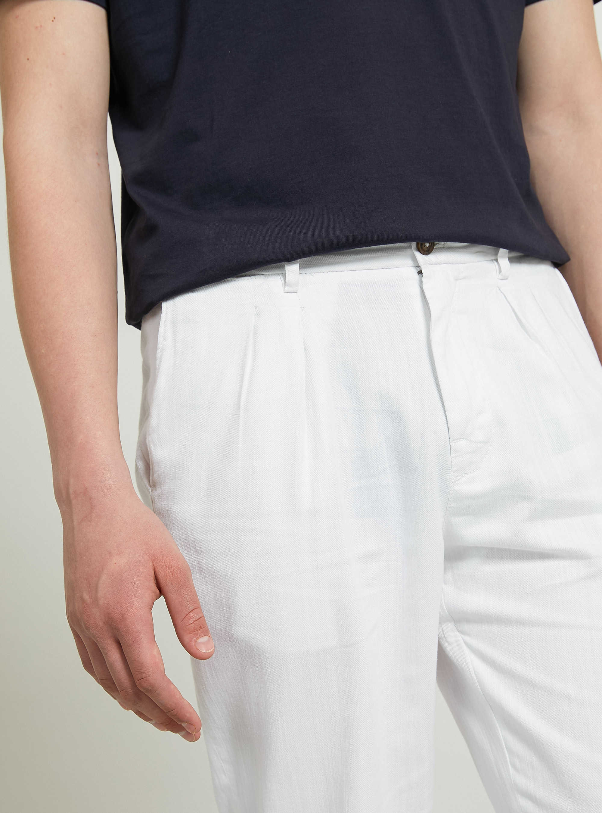 Linen-blend chinos with darts, WH1 OFF WHITE