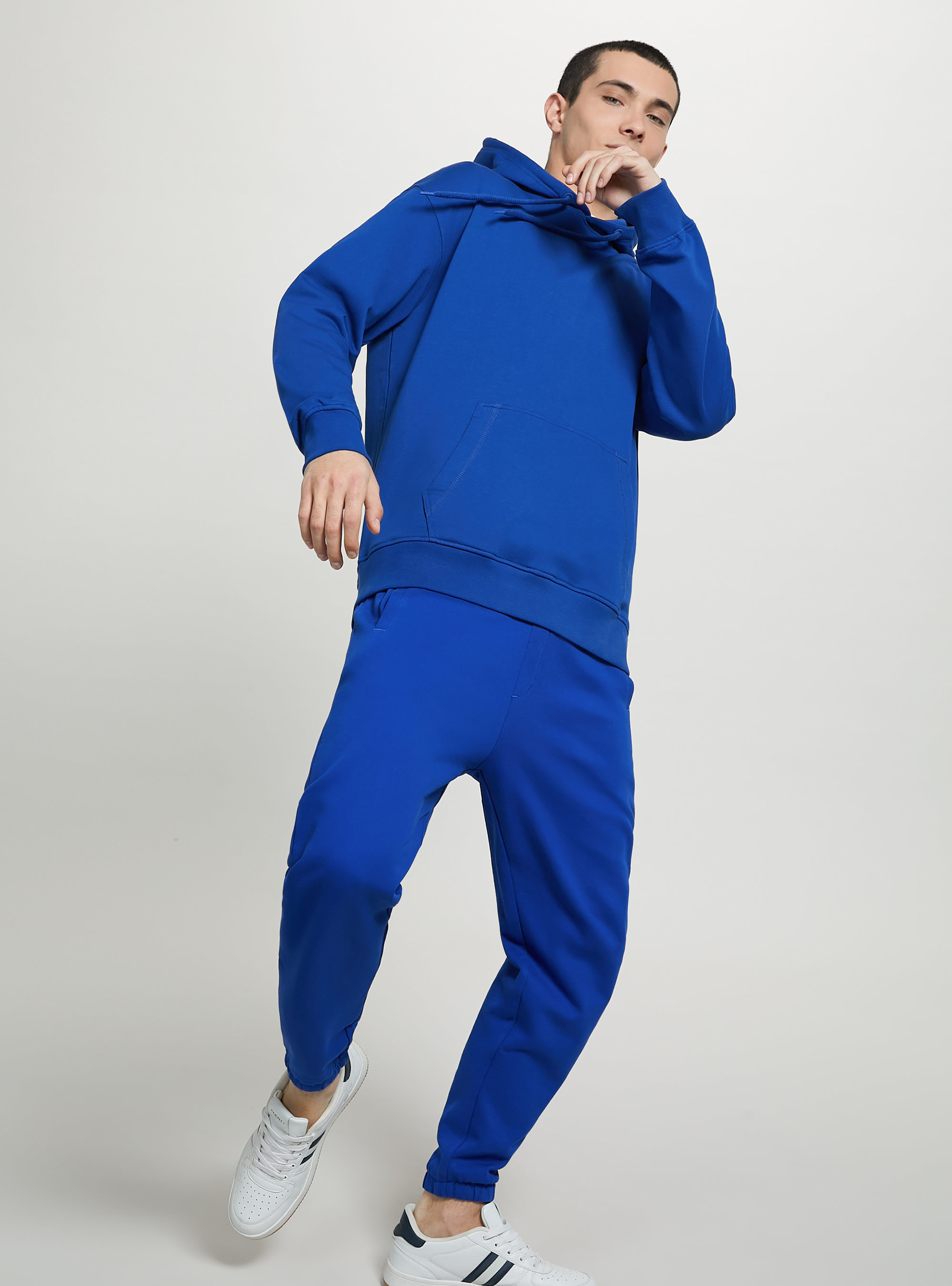 Sudadera con capucha y bolsillo tipo saco, RY1 ROYALE DARK