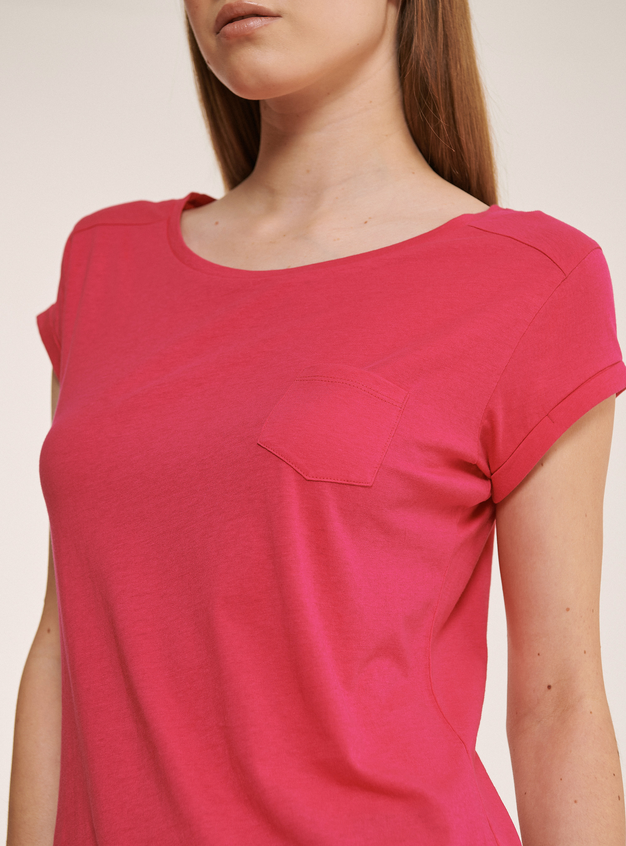 Basic cotton T-shirt with breast pocket, FUXIA