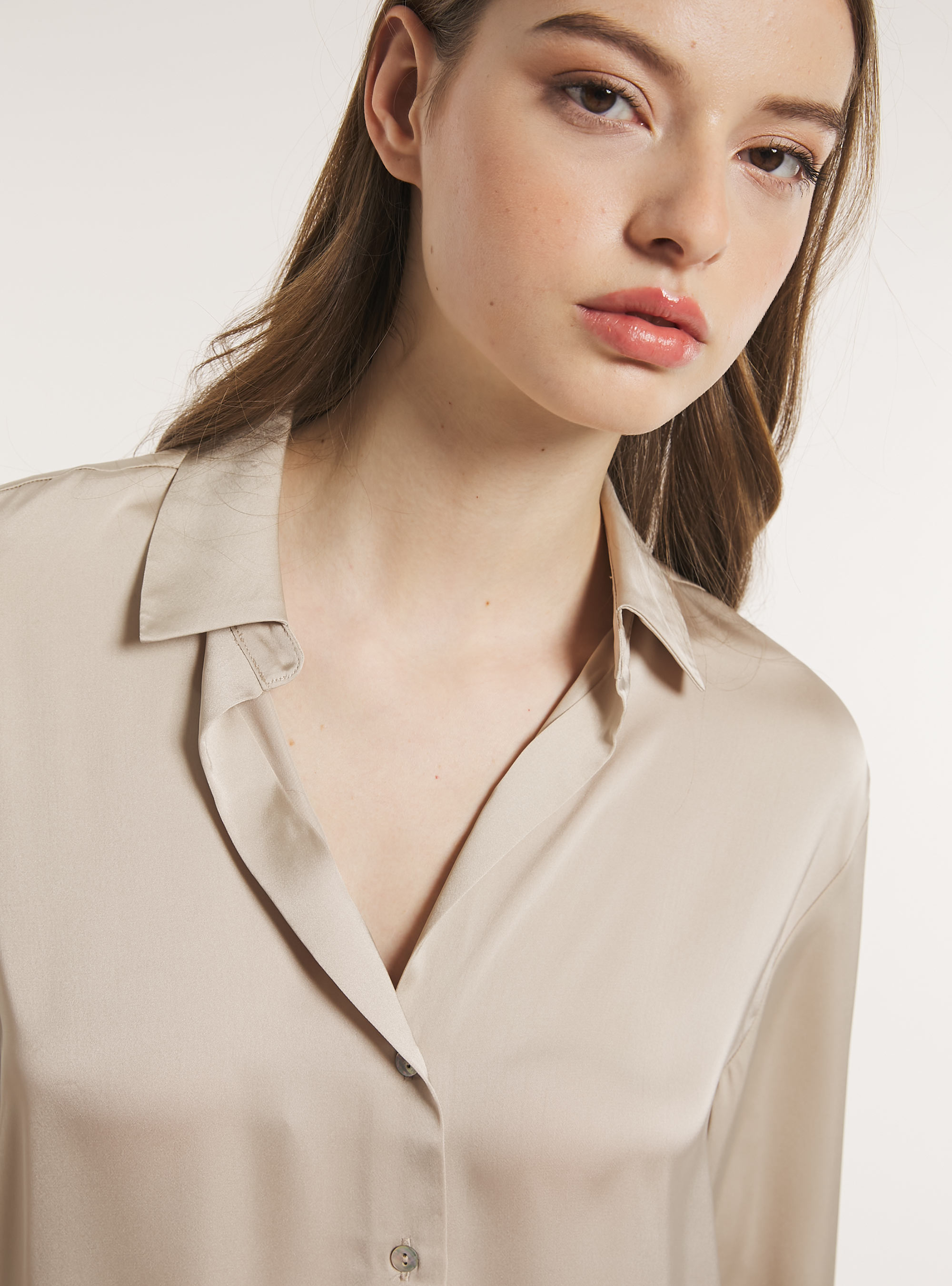 Camicia in satin in tinta unita, BG2 BEIGE MEDIUM