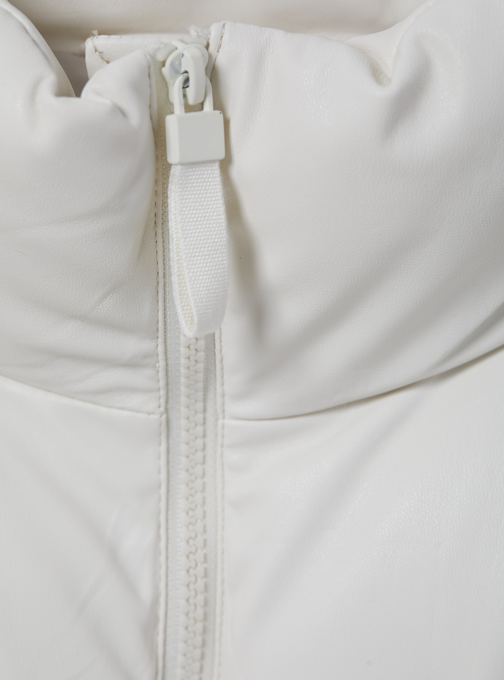 Cropped leather-effect jacket, WH2 WHITE