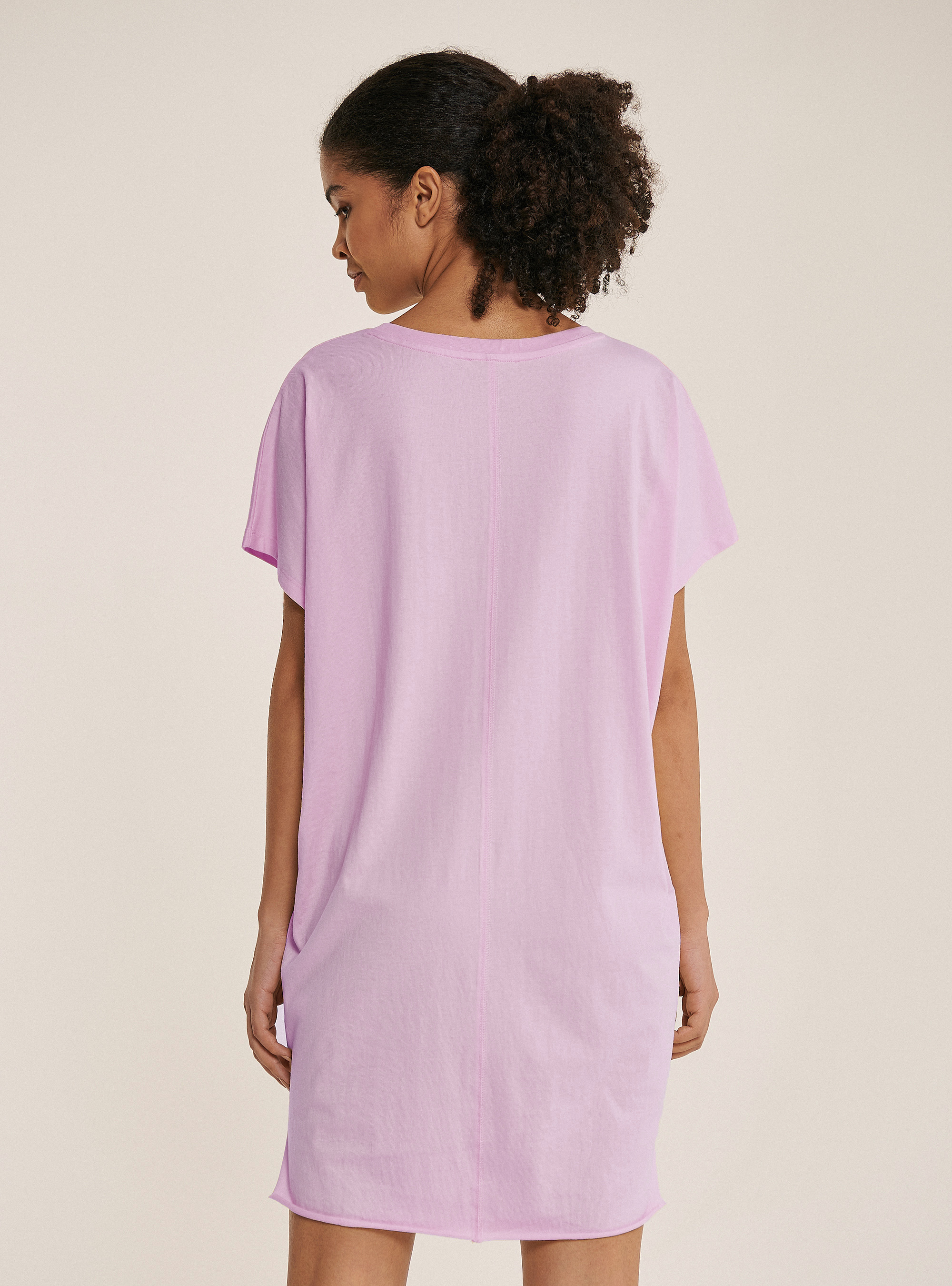 Vestido básico con bolsillo en color sólido, C4546 LILLAC