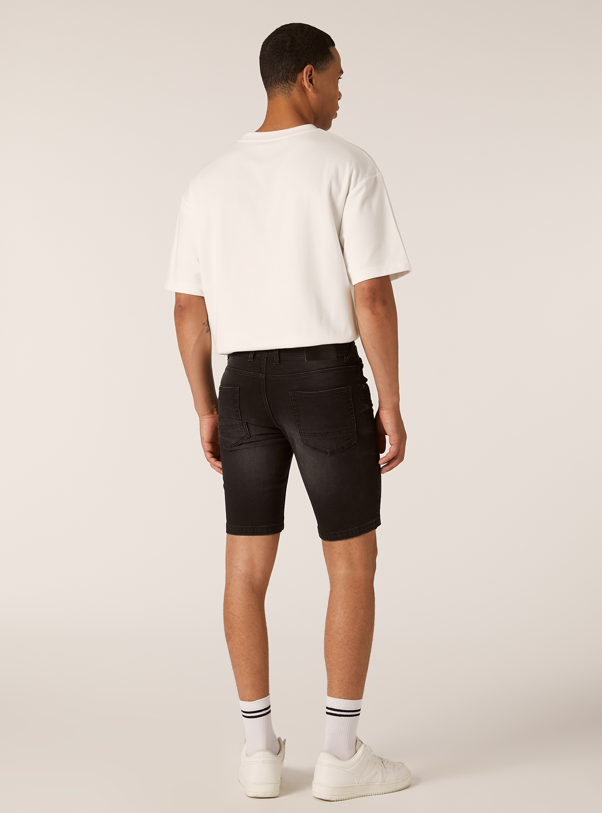 Skinny Fit Denim Bermuda Shorts, D000 BLACK