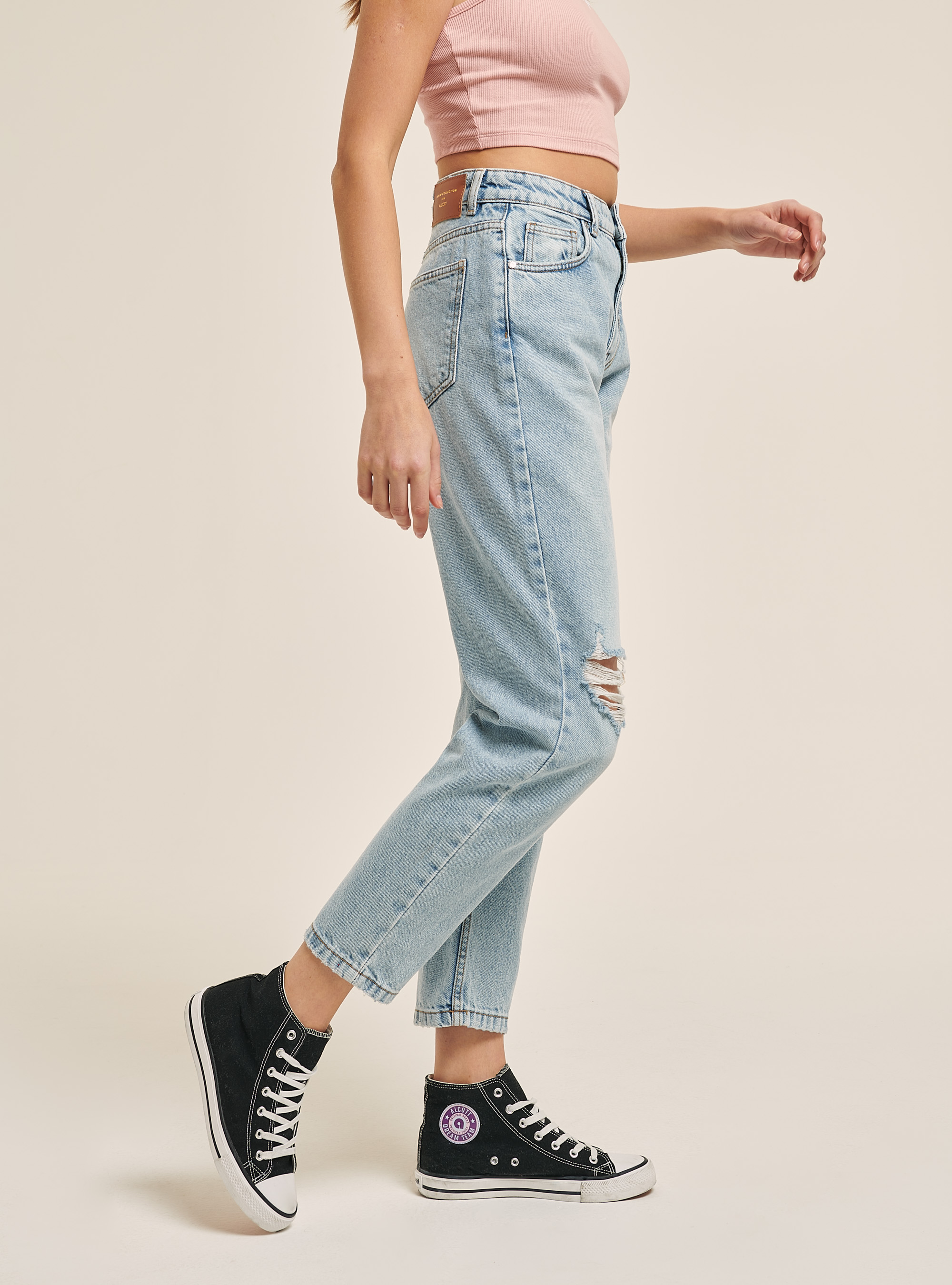 Jeans mom fit in cotone con strappi | Alcott | Jeans Uomo