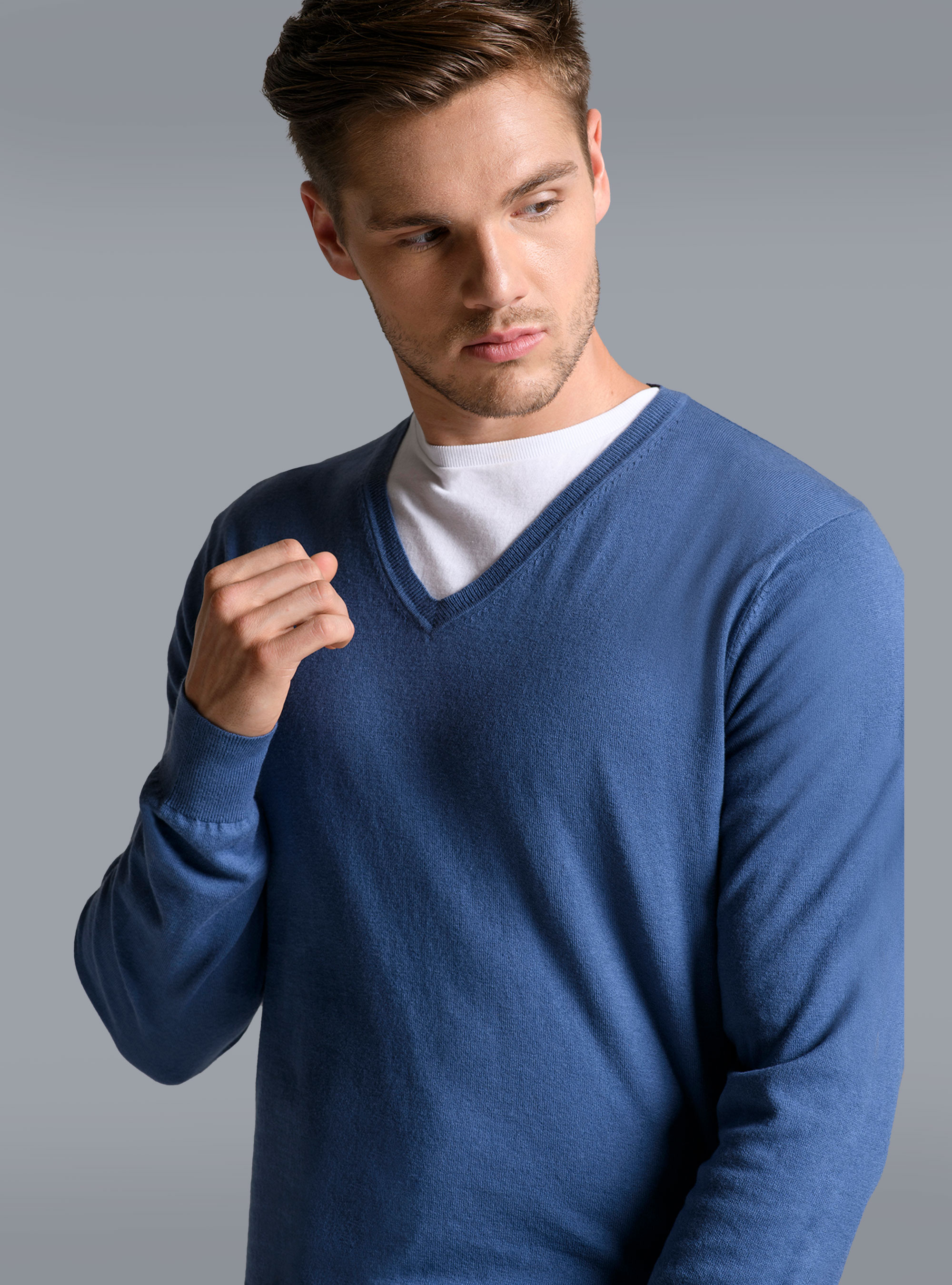 Maglia con collo a V, C0232 INK