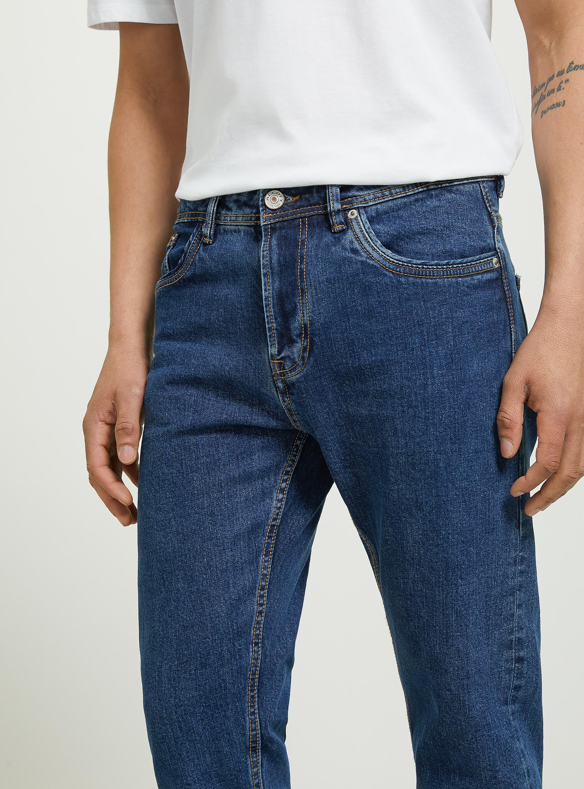 Jeans slim fit in denim stretch, D002 MEDIUM DARK BLUE