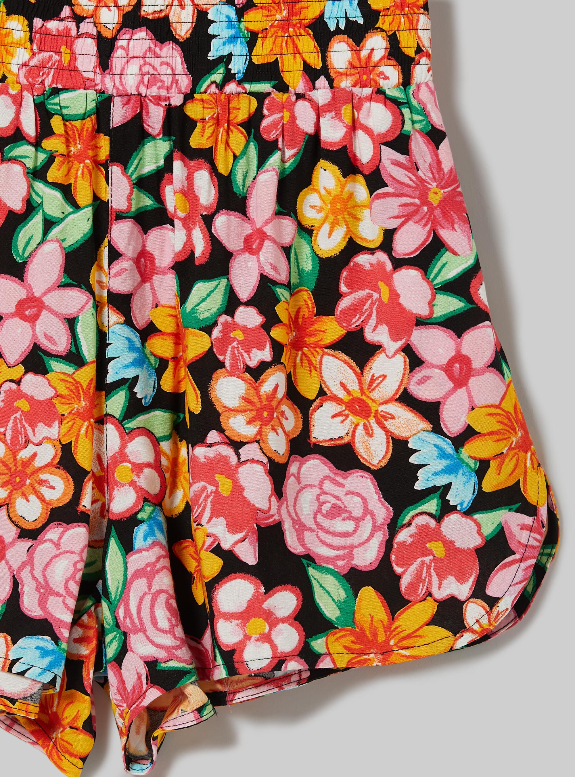 Shorts with floral print, BK1 BLACK