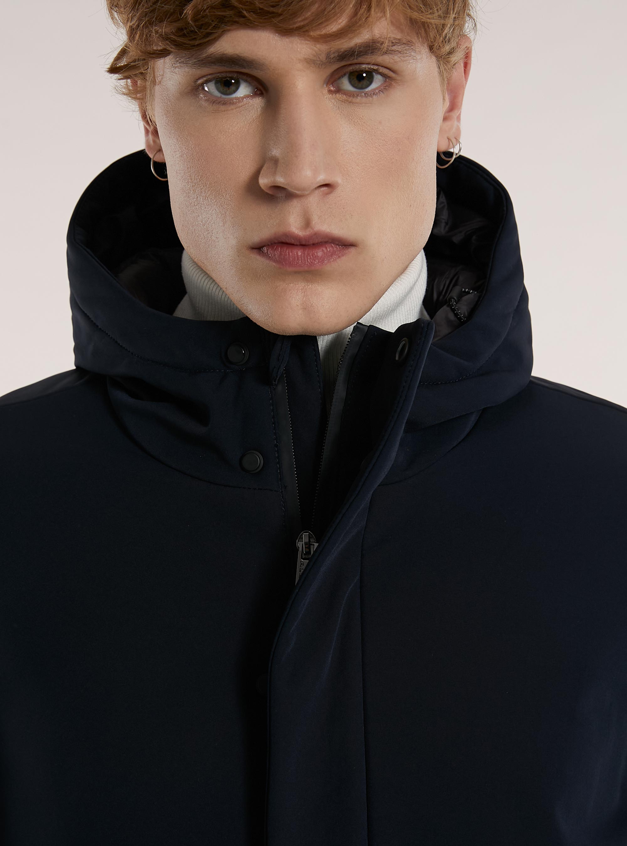 Giubbotto in tessuto tecnico con imbottitura riciclata, NA1 NAVY DARK