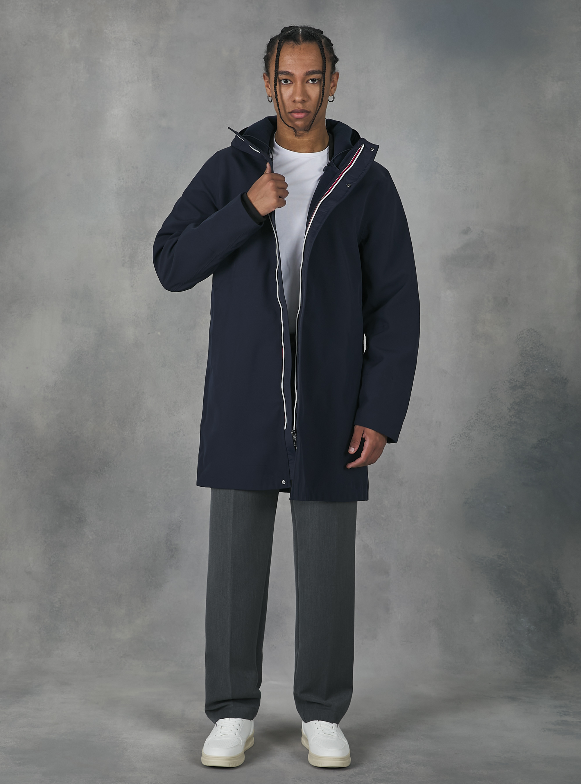 Giacca in tessuto tecnico con cappuccio, NA1 NAVY DARK