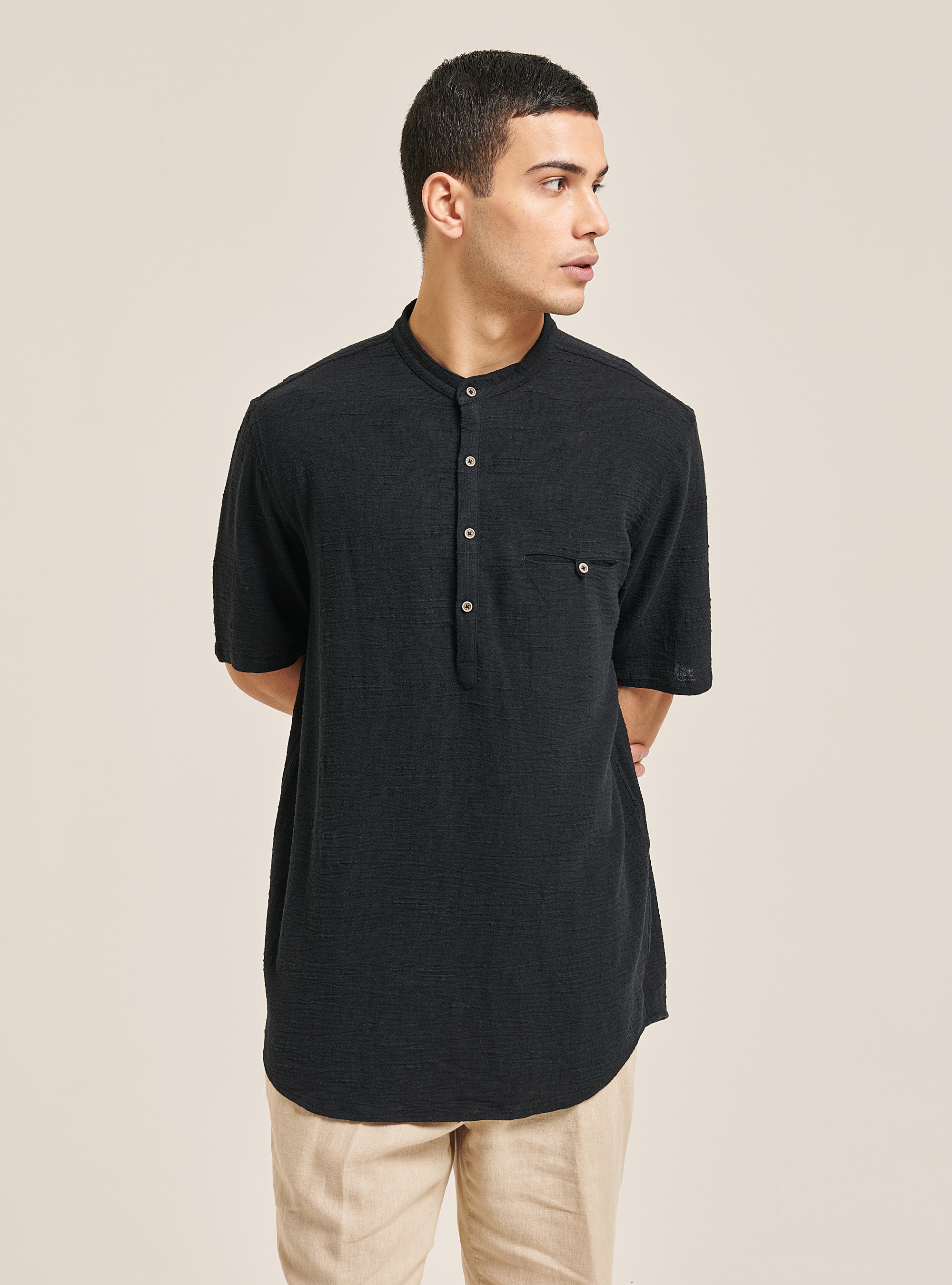 Chemise &agrave; manches courtes en lin m&eacute;lang&eacute; &agrave; col mao, C101 BLACK