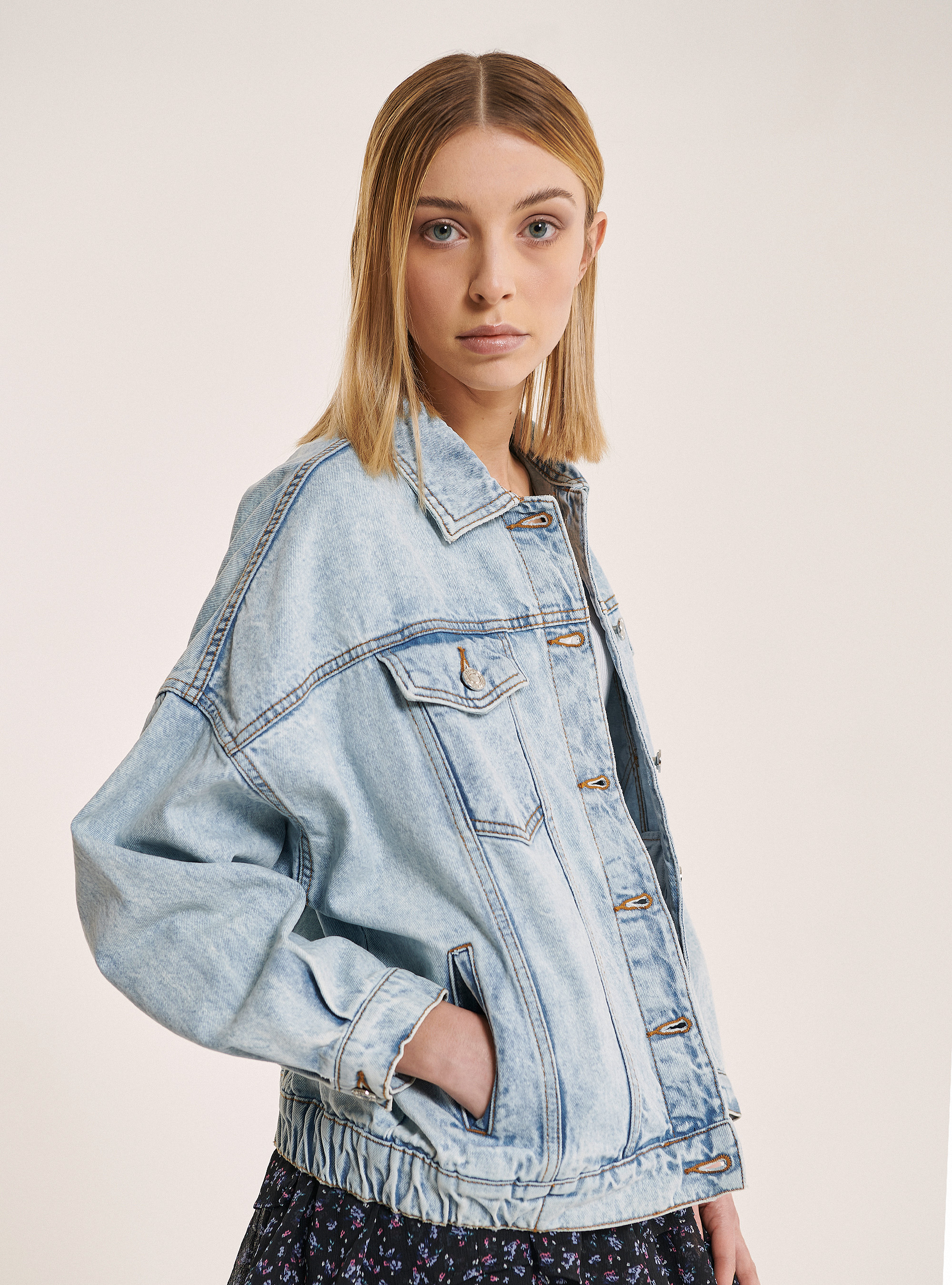 Veste en jean coupe oversize avec ceinture &eacute;lastique, C284 AZZURRE