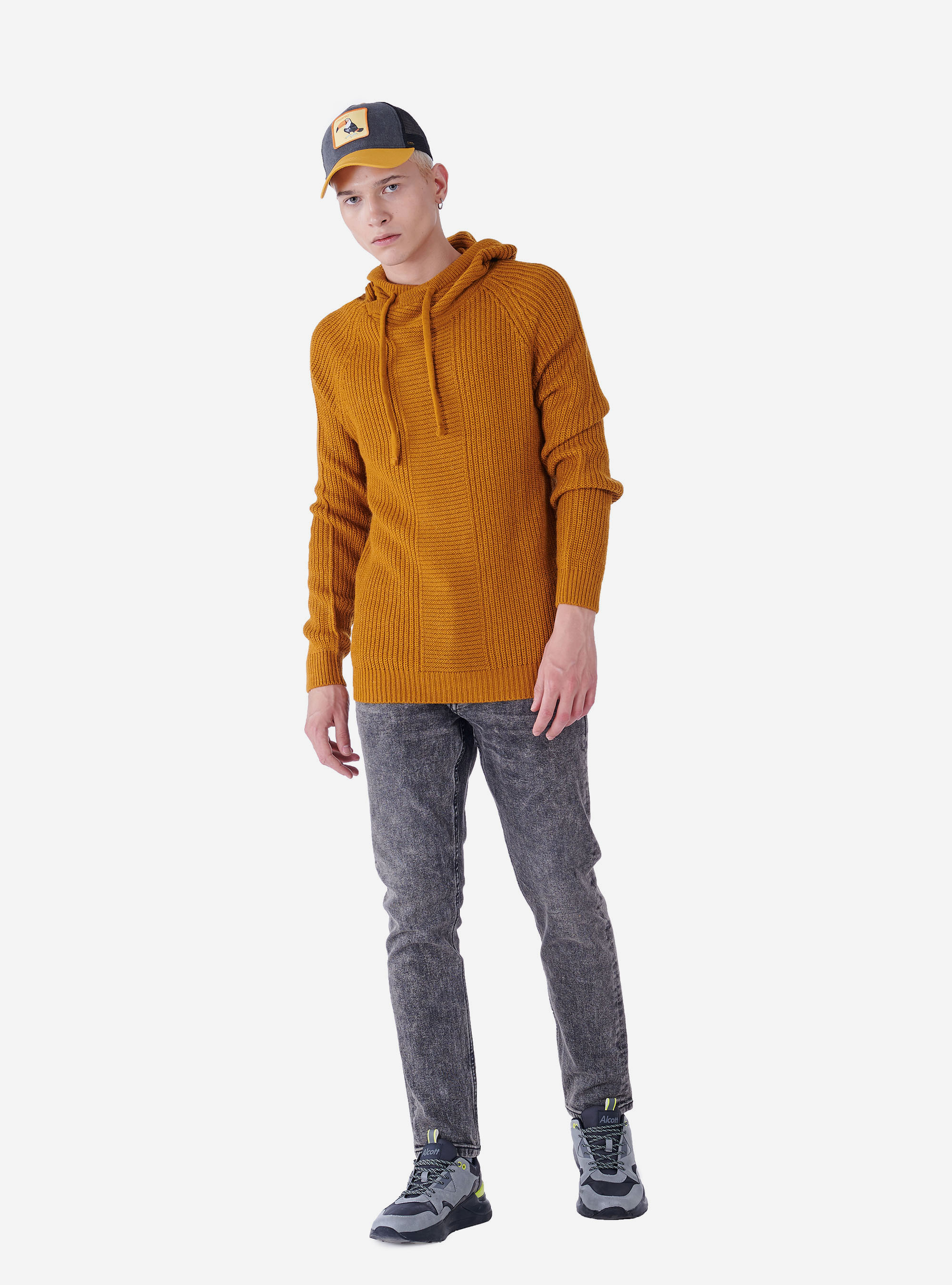 PULLOVER WITH HOOD, MUSTARD