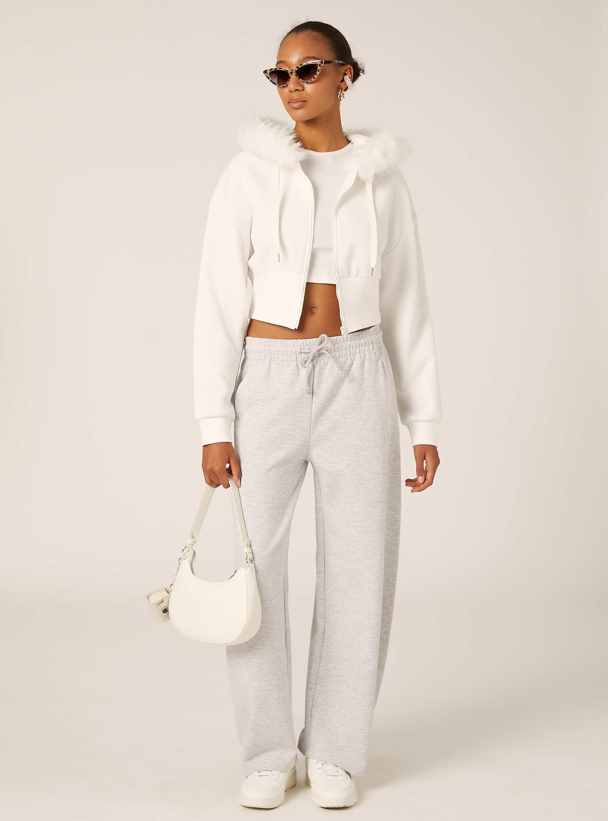 Sudadera corta con capucha de piel, WH1 OFF WHITE