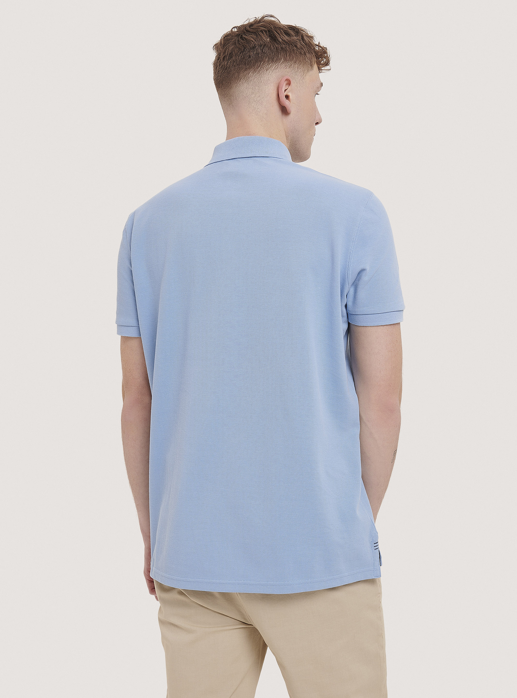 Polo en coton piqu&eacute; avec broderie, C1217 AZZURRE